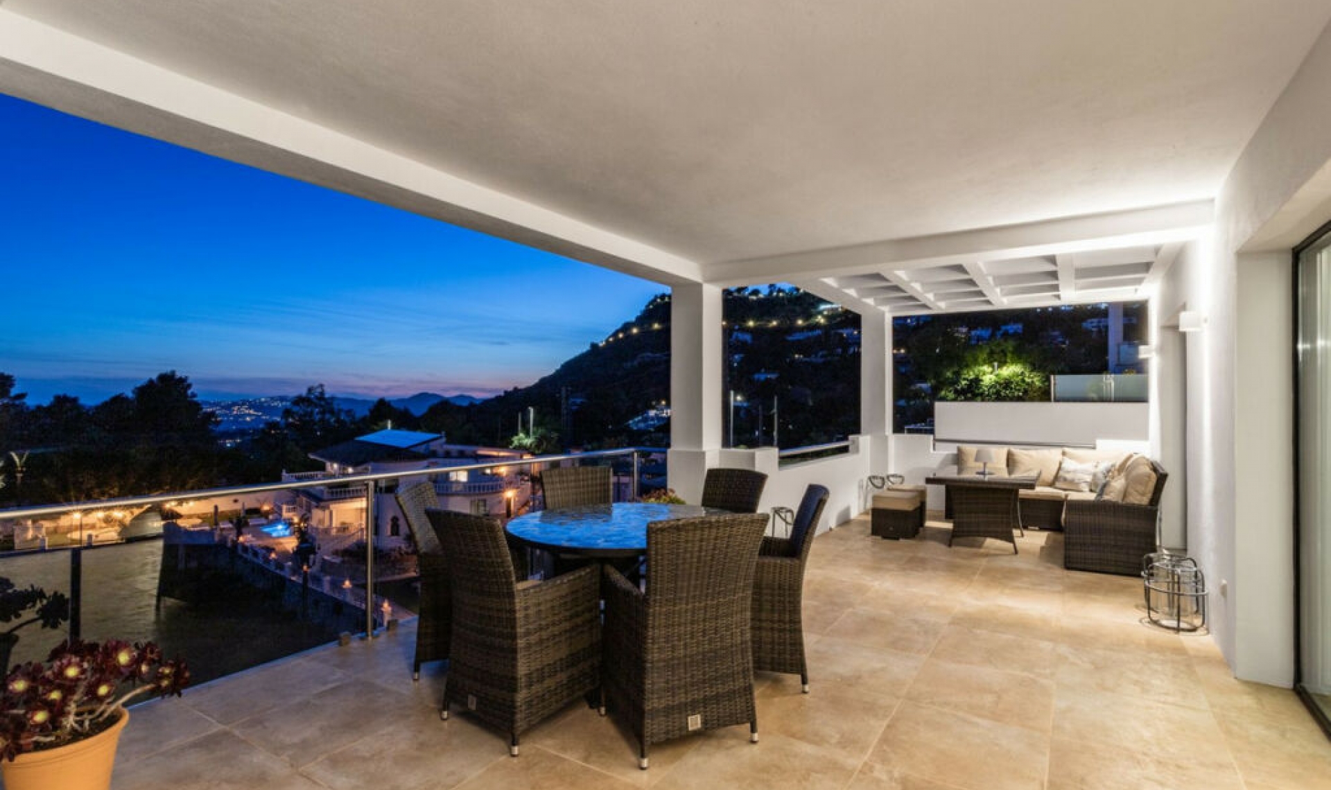 Resale - House -
Mijas