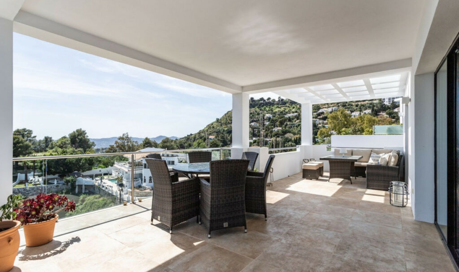 Resale - House -
Mijas