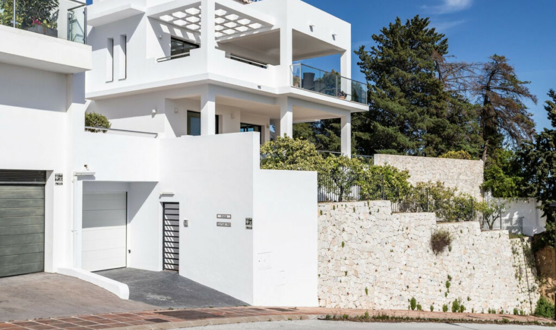 Resale - House -
Mijas