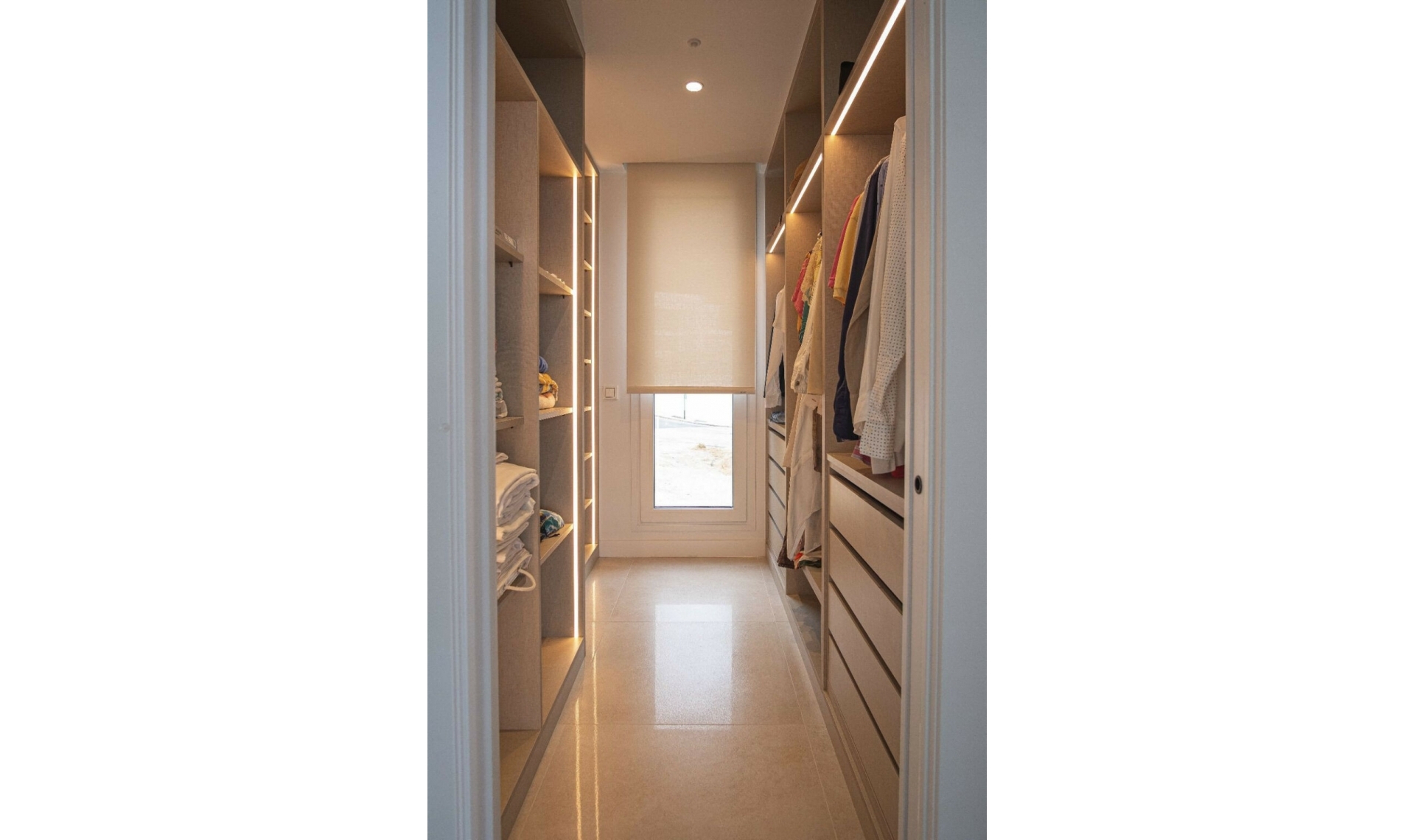 Resale - House -
Mijas