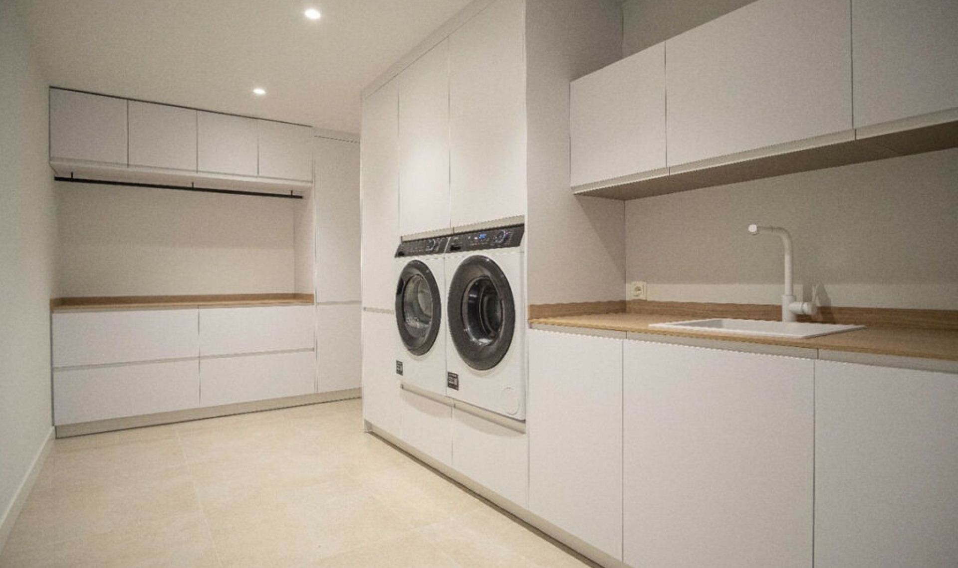 Resale - House -
Mijas