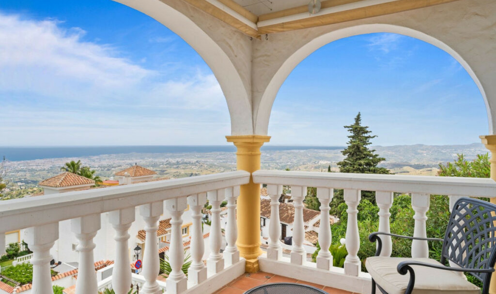 Resale - House -
Mijas