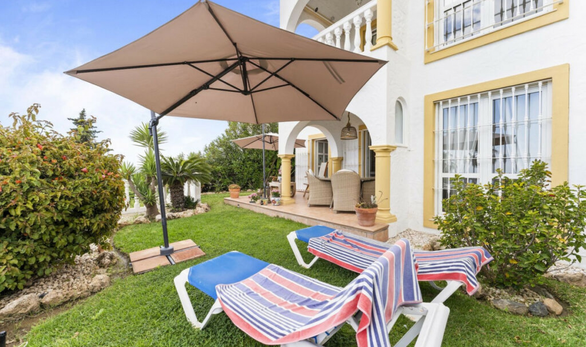 Resale - House -
Mijas