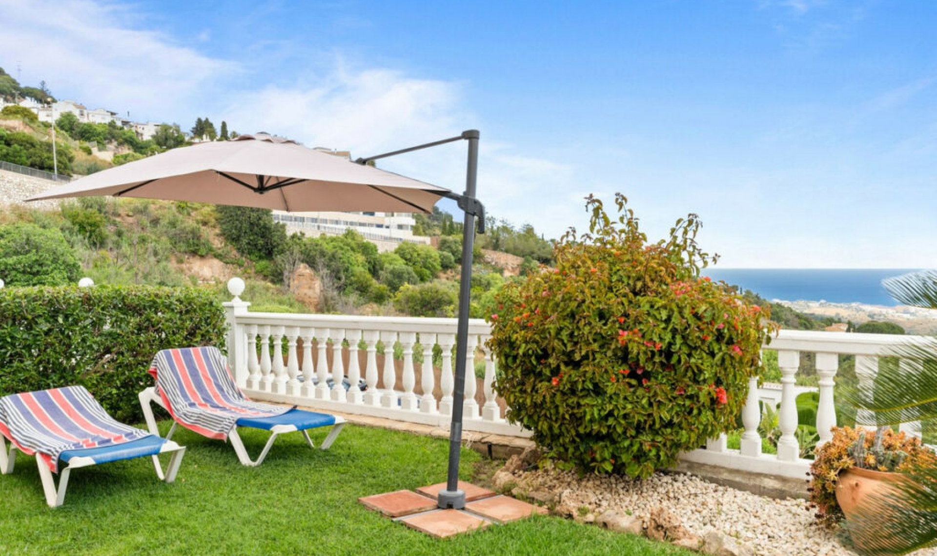 Resale - House -
Mijas