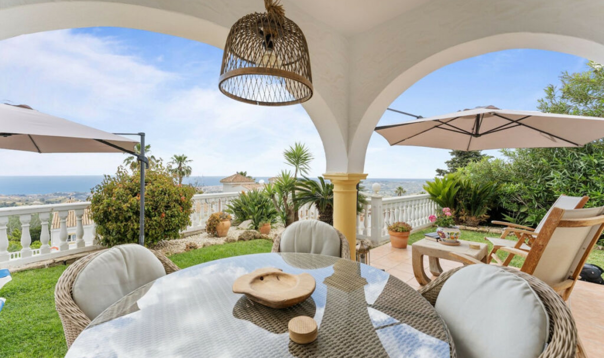 Resale - House -
Mijas