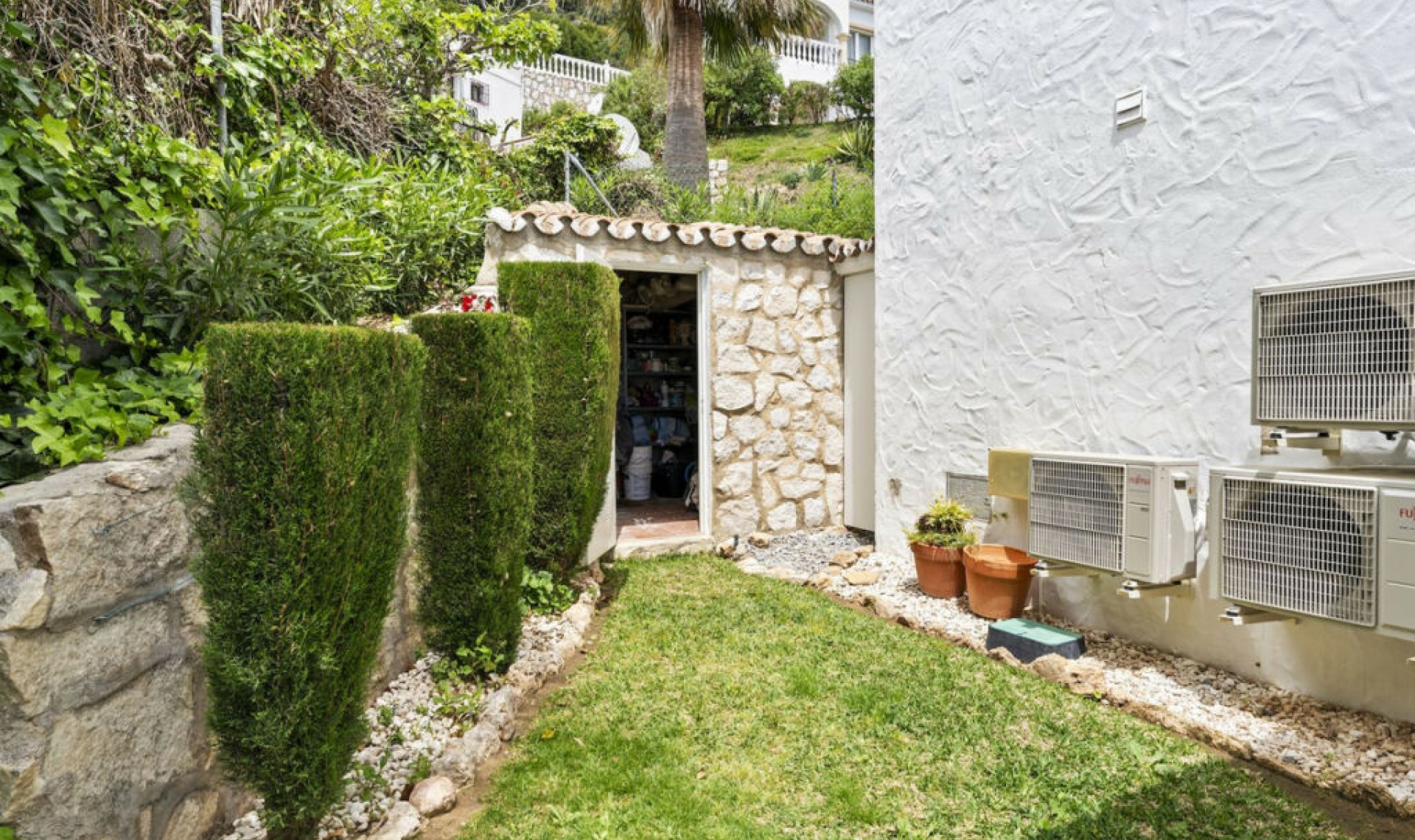 Resale - House -
Mijas