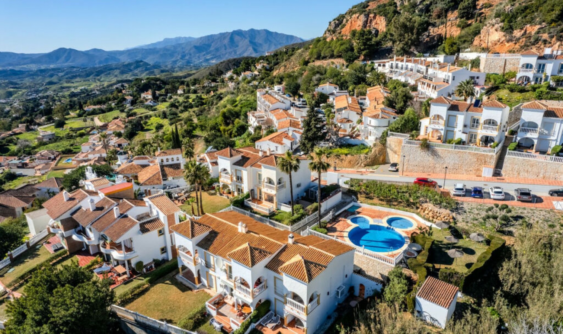 Resale - House -
Mijas