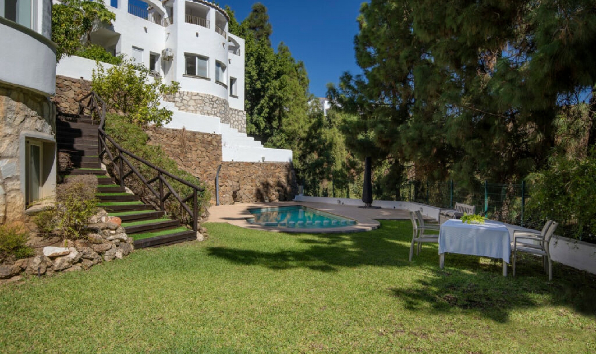 Resale - House -
Mijas