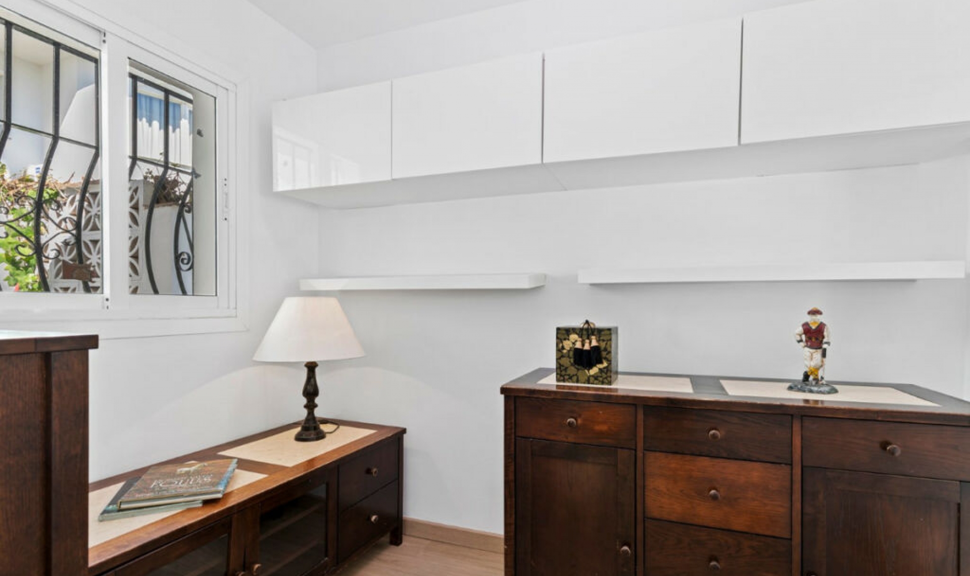 Resale - House -
Mijas