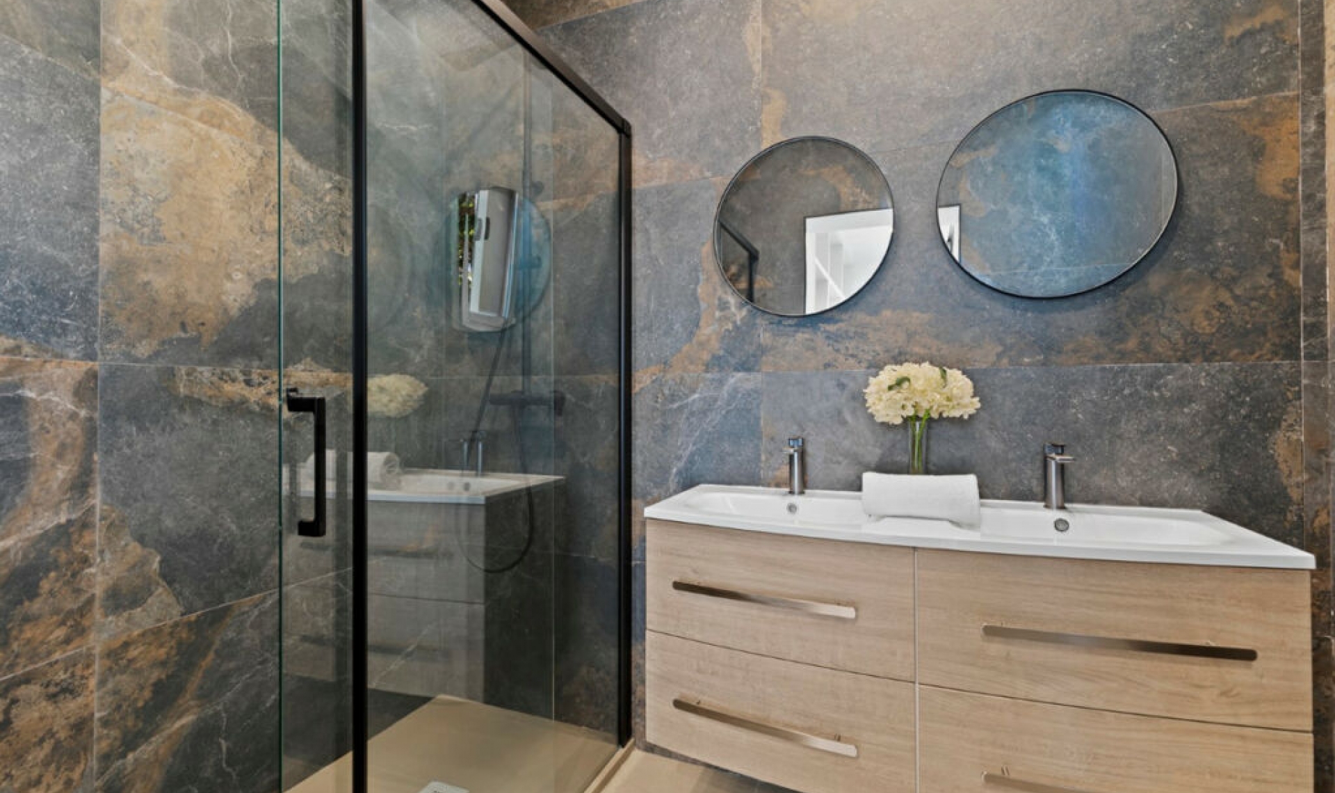 Resale - House -
Mijas