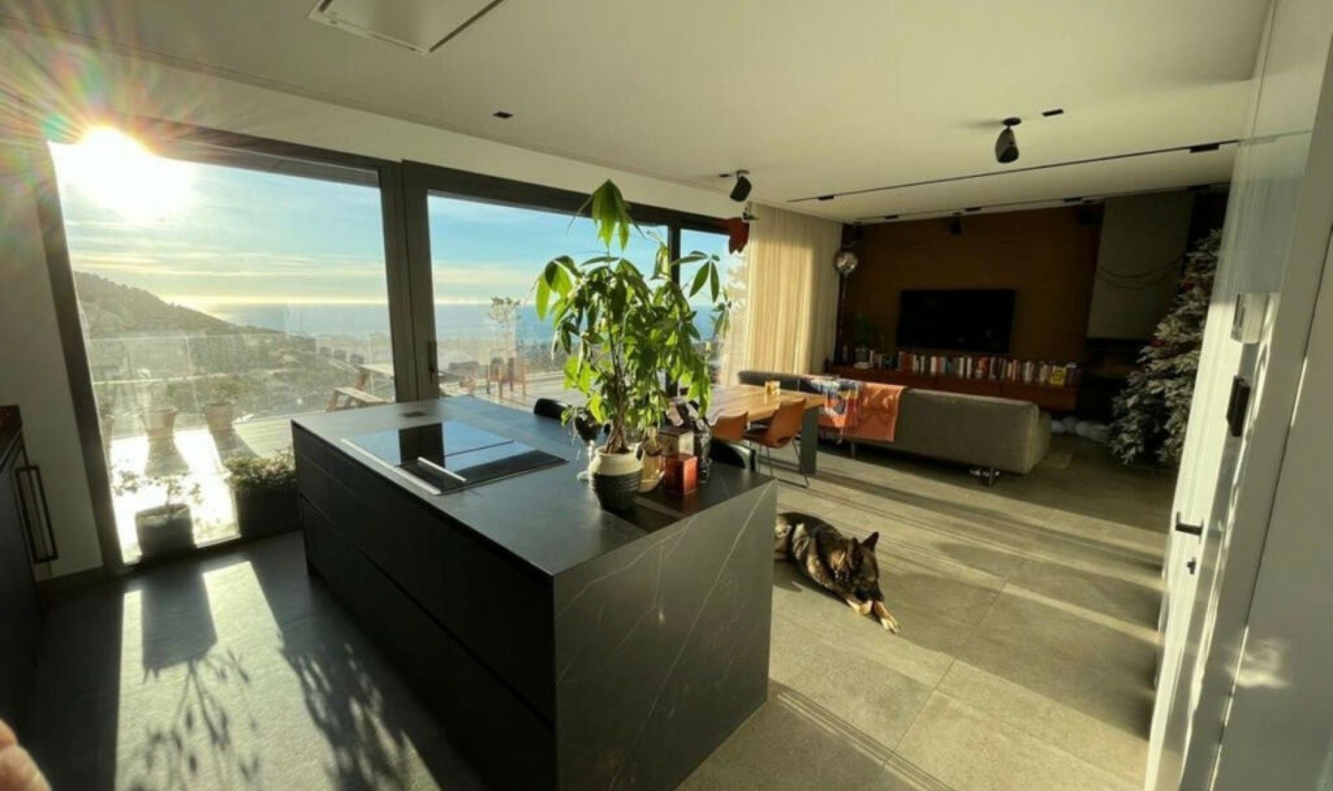 Resale - House -
Mijas