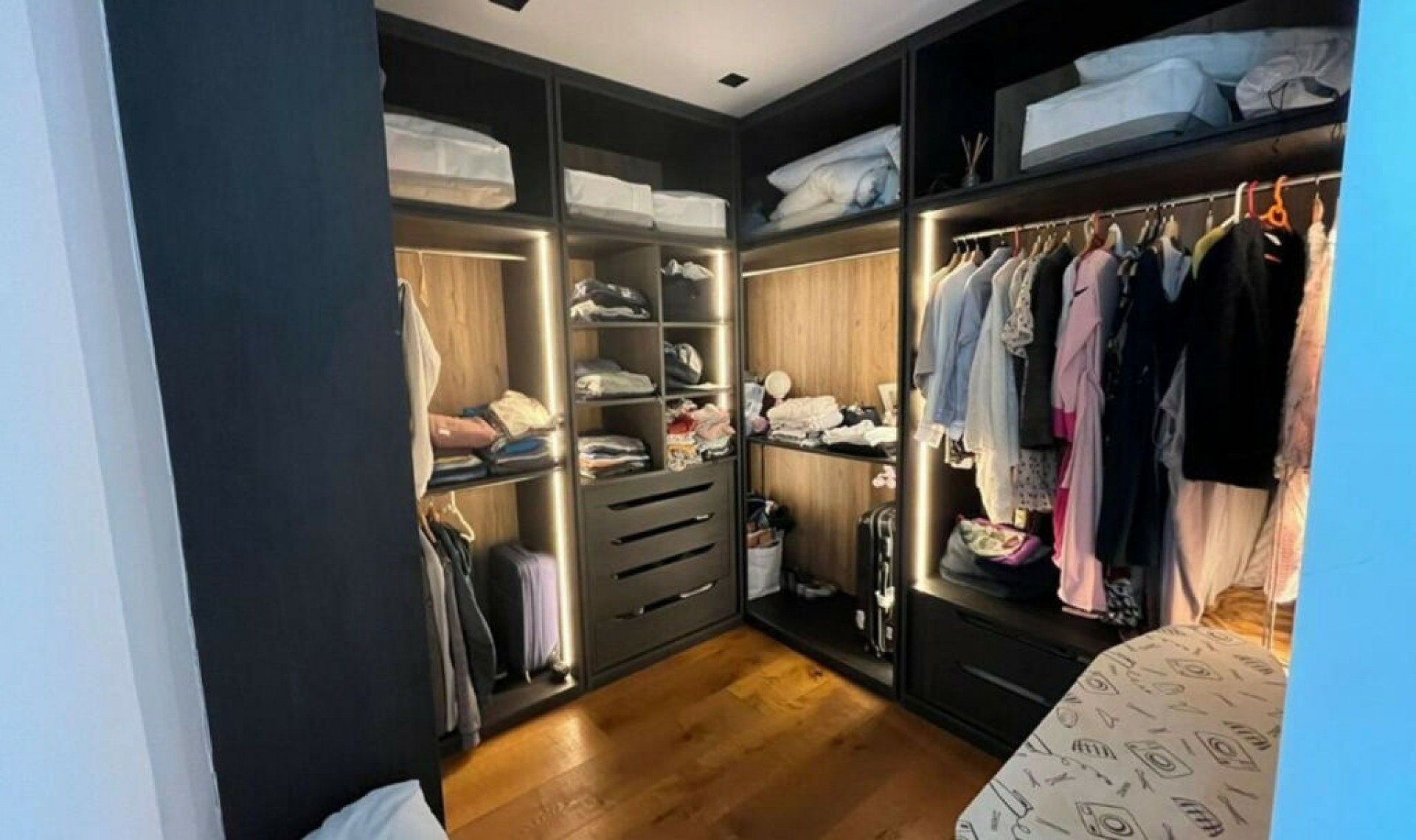 Resale - House -
Mijas