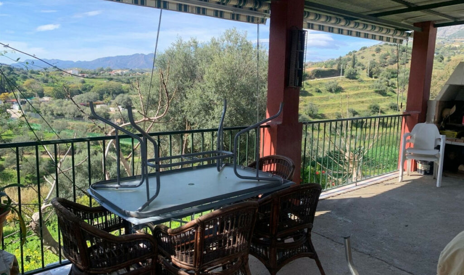 Resale - House -
Mijas