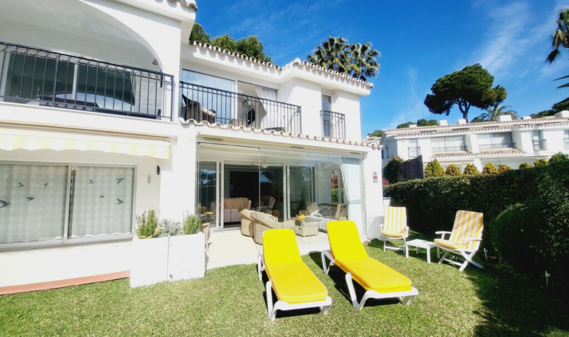 Resale - House -
Miraflores