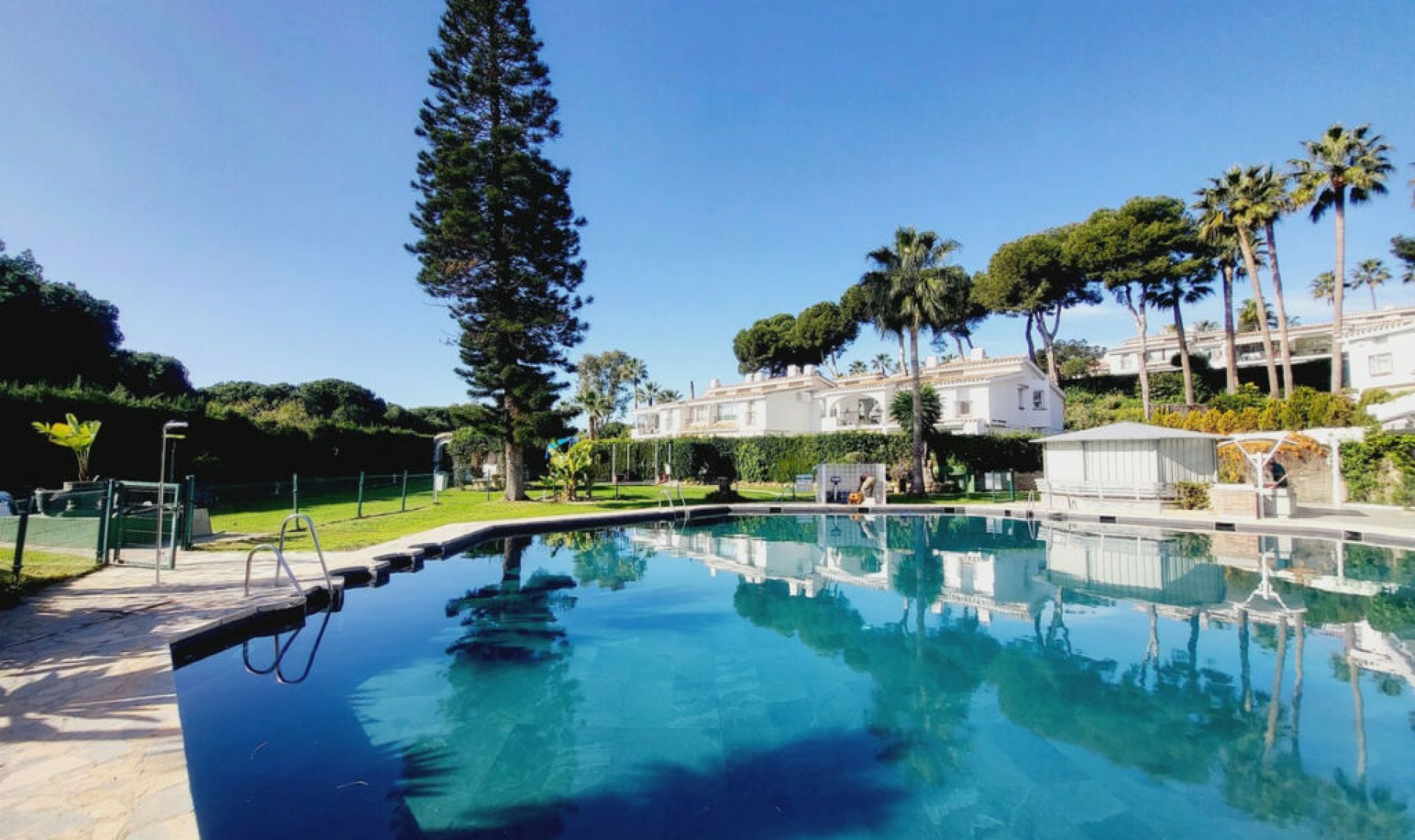 Resale - House -
Miraflores