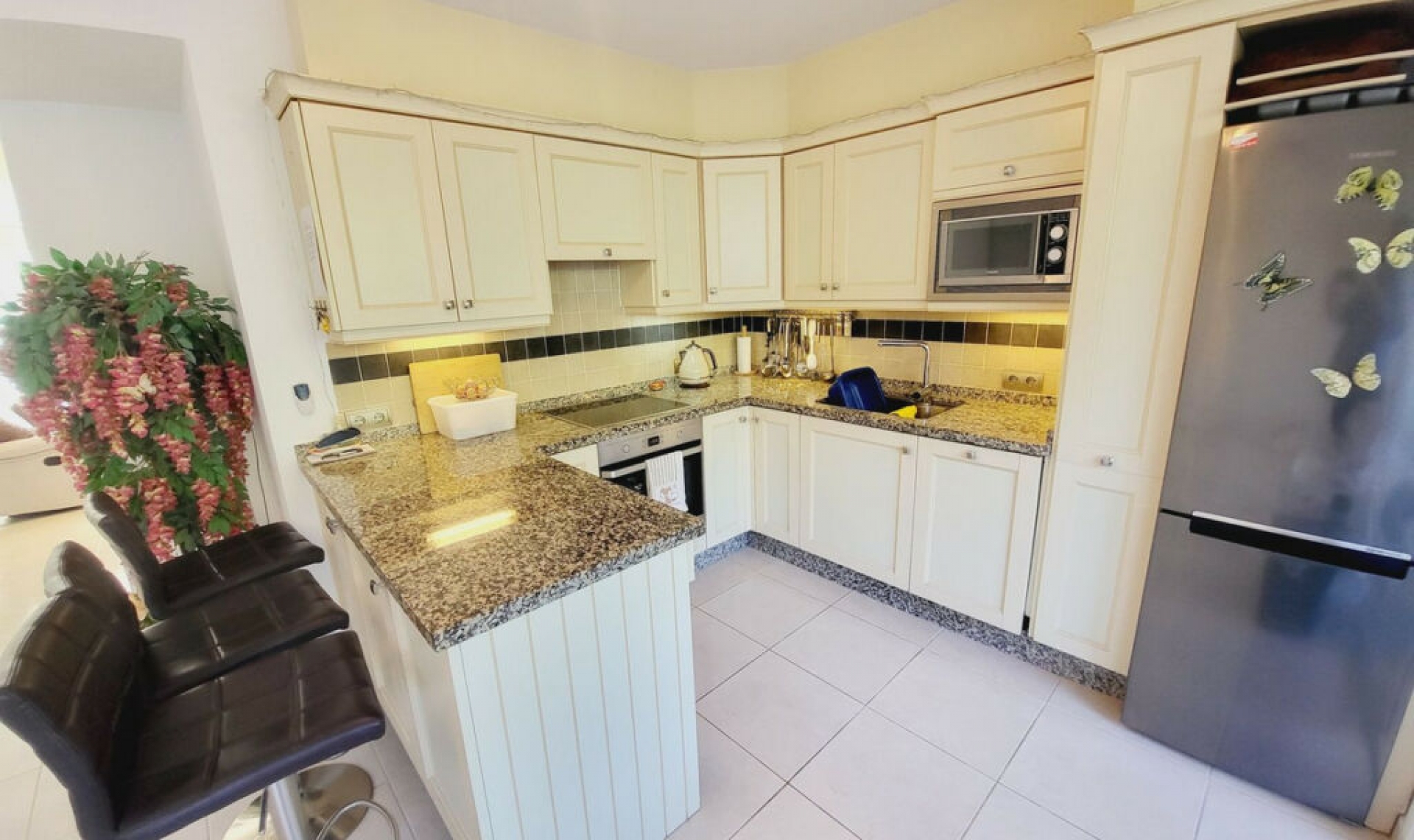 Resale - House -
Miraflores