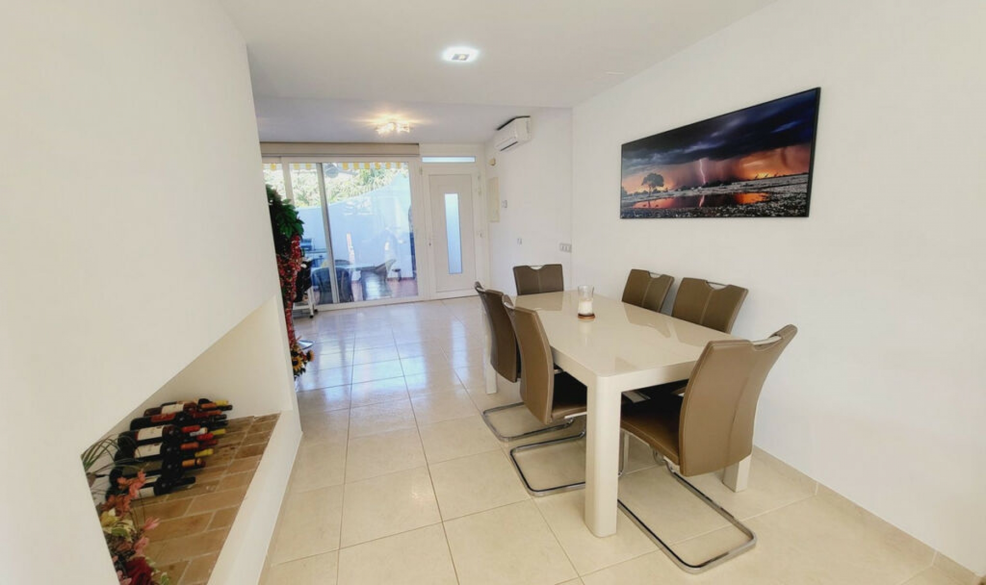 Resale - House -
Miraflores