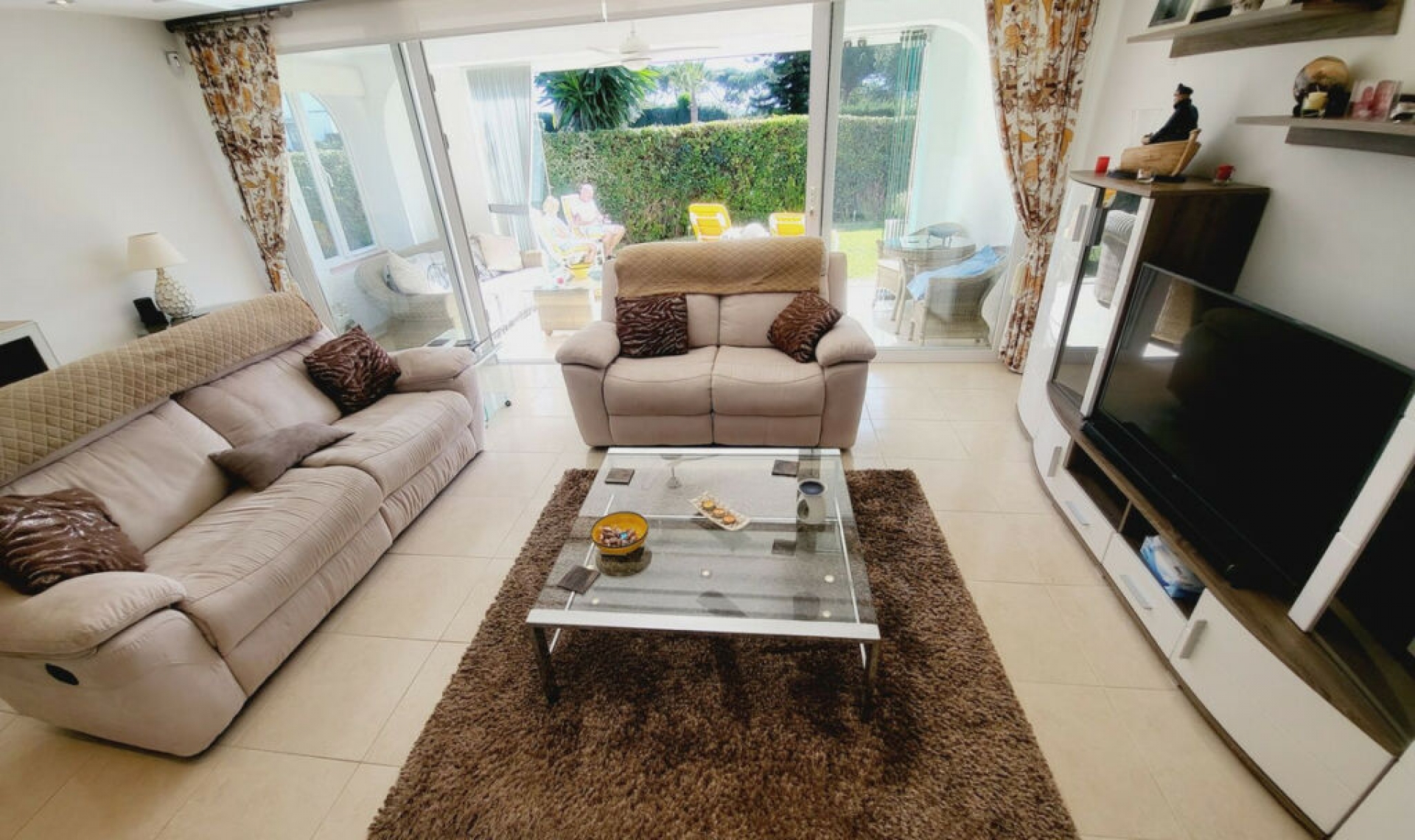 Resale - House -
Miraflores