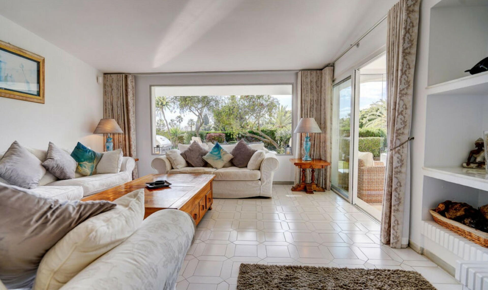 Resale - House -
Miraflores