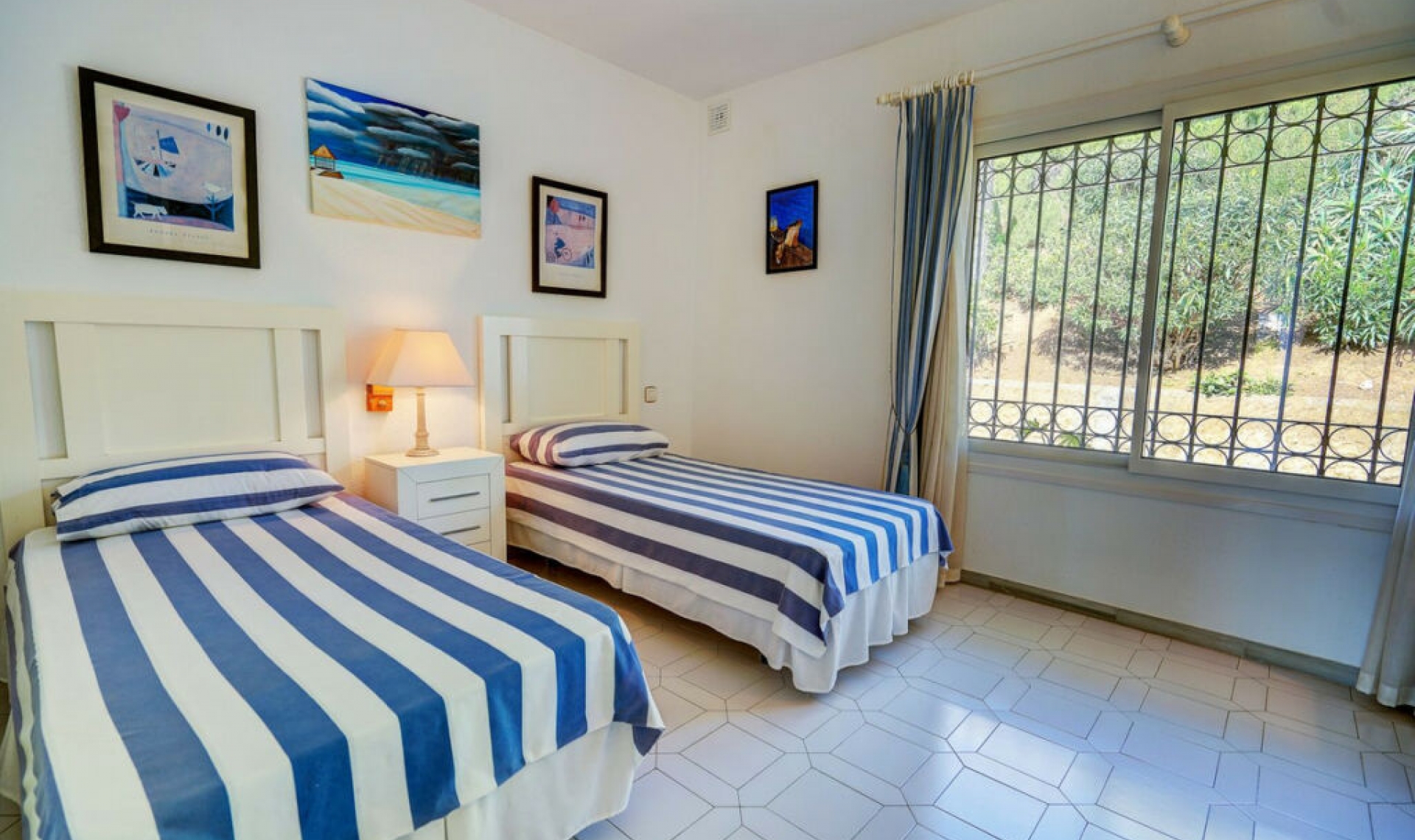 Resale - House -
Miraflores