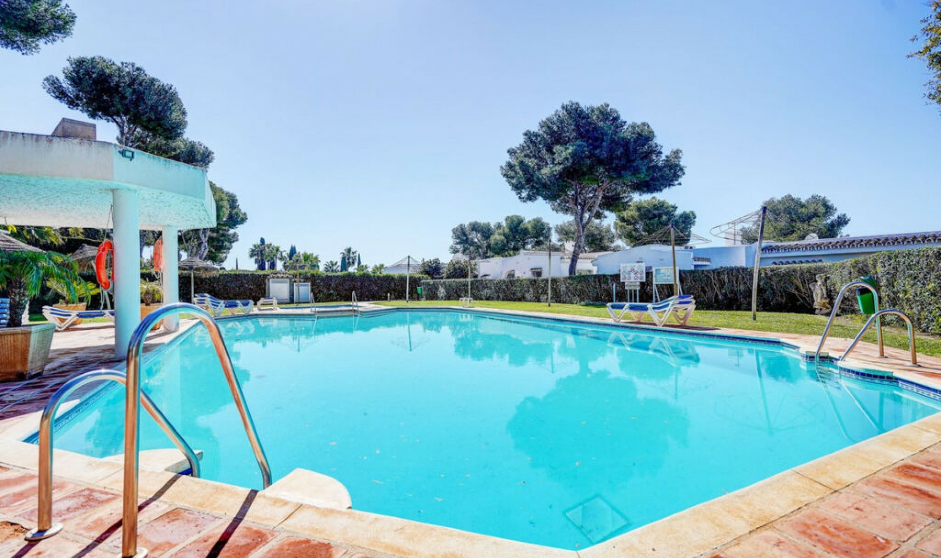 Resale - House -
Miraflores