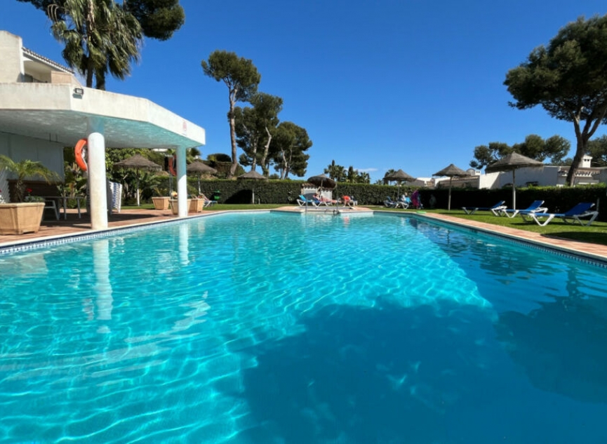 Resale - House -
Miraflores