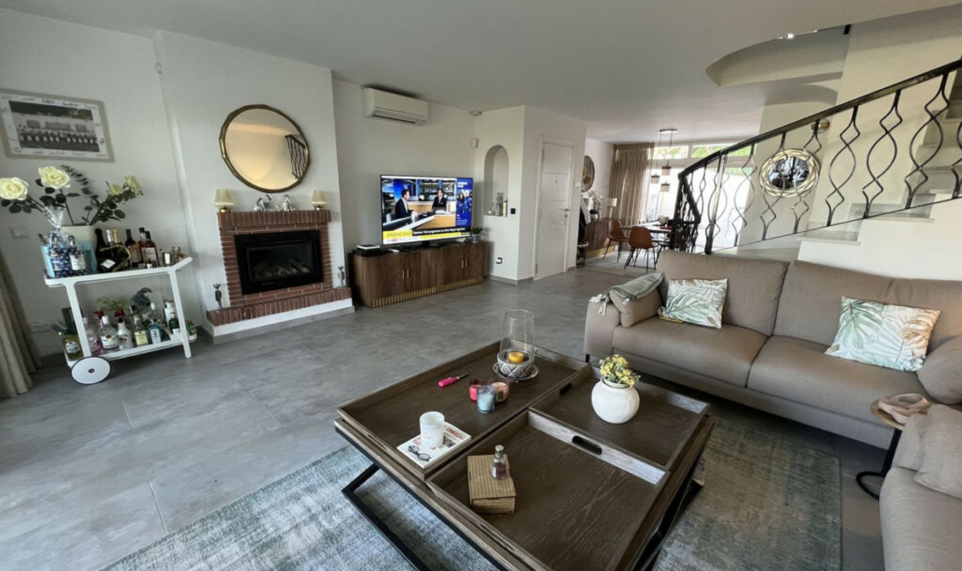 Resale - House -
Miraflores