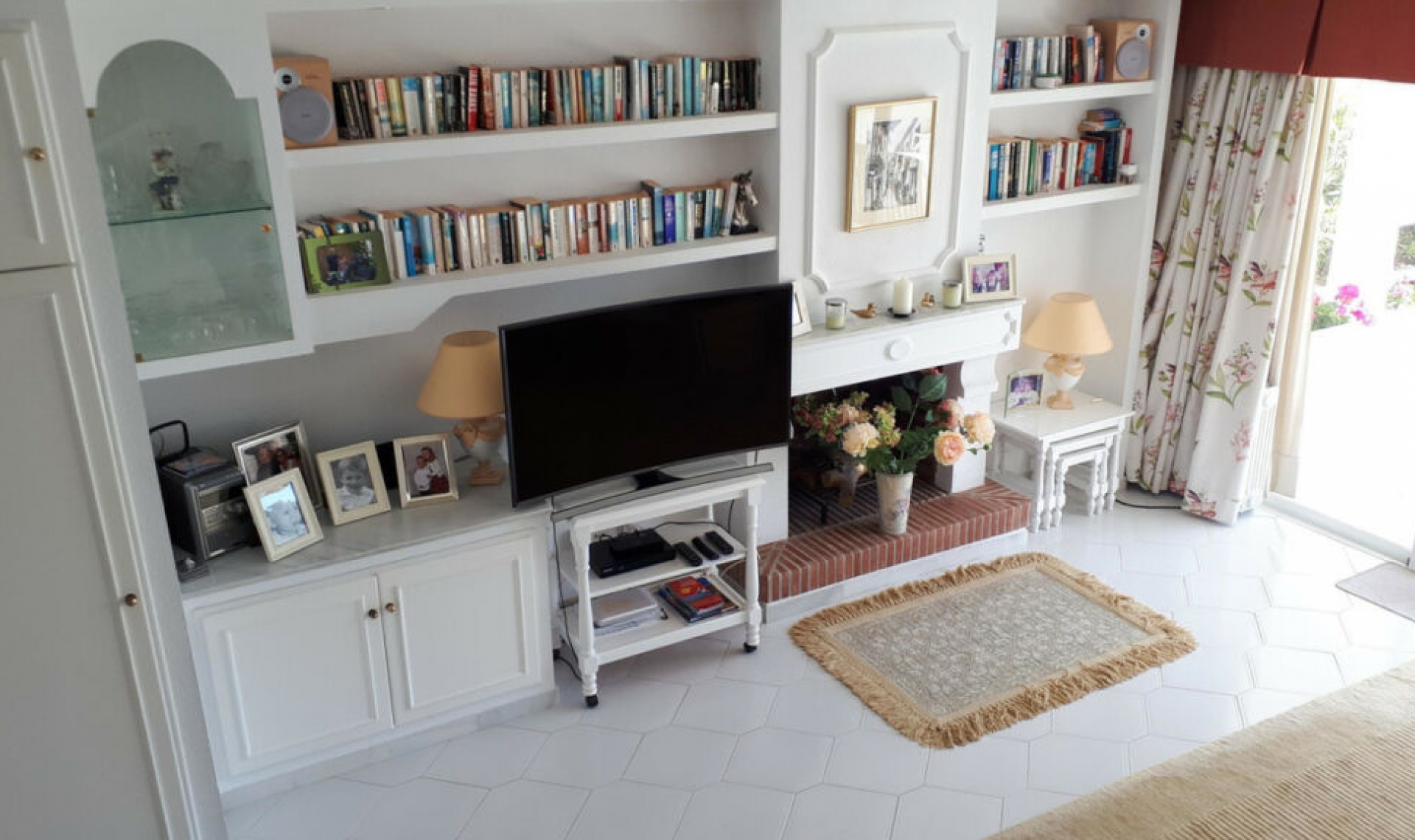 Resale - House -
Miraflores