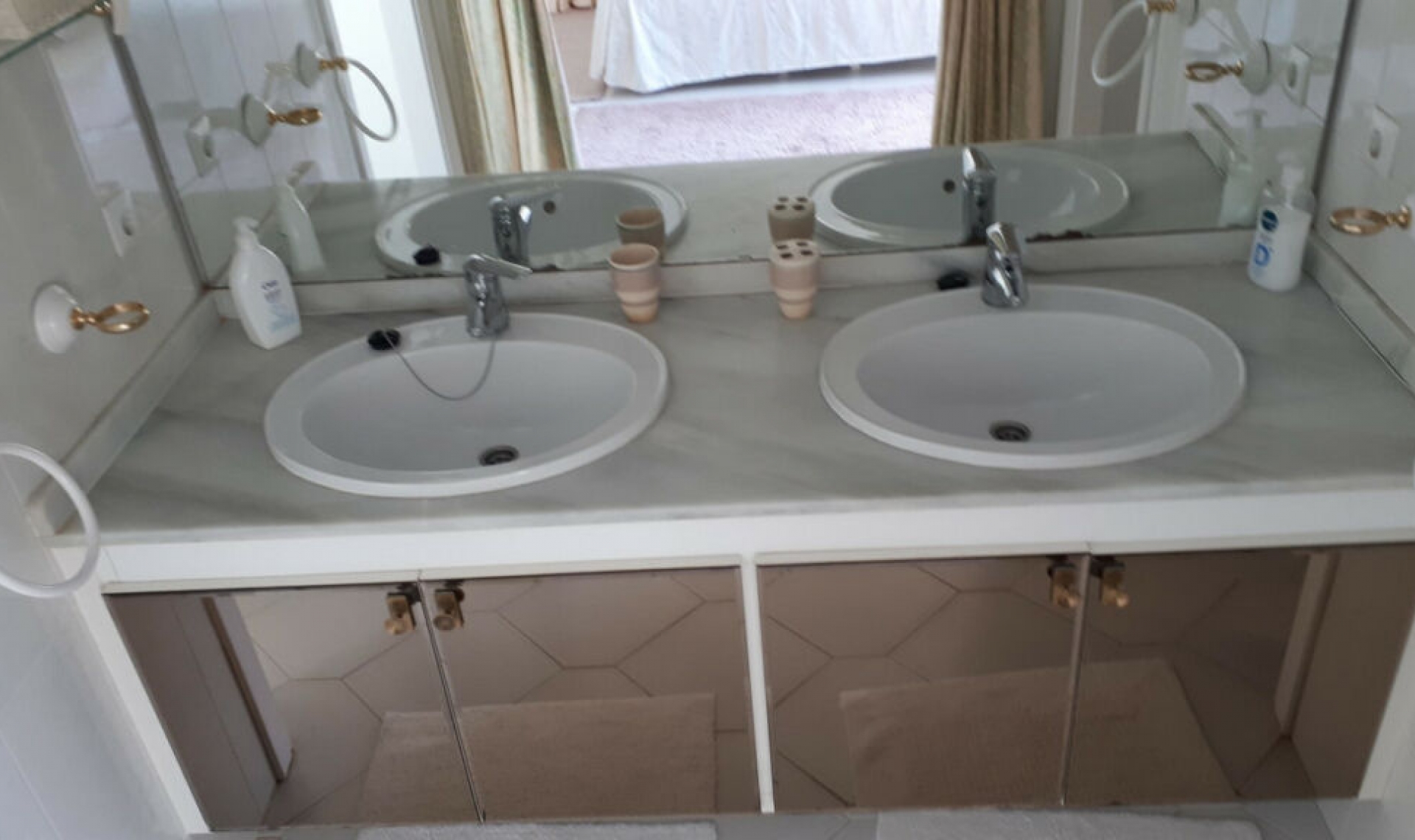 Resale - House -
Miraflores