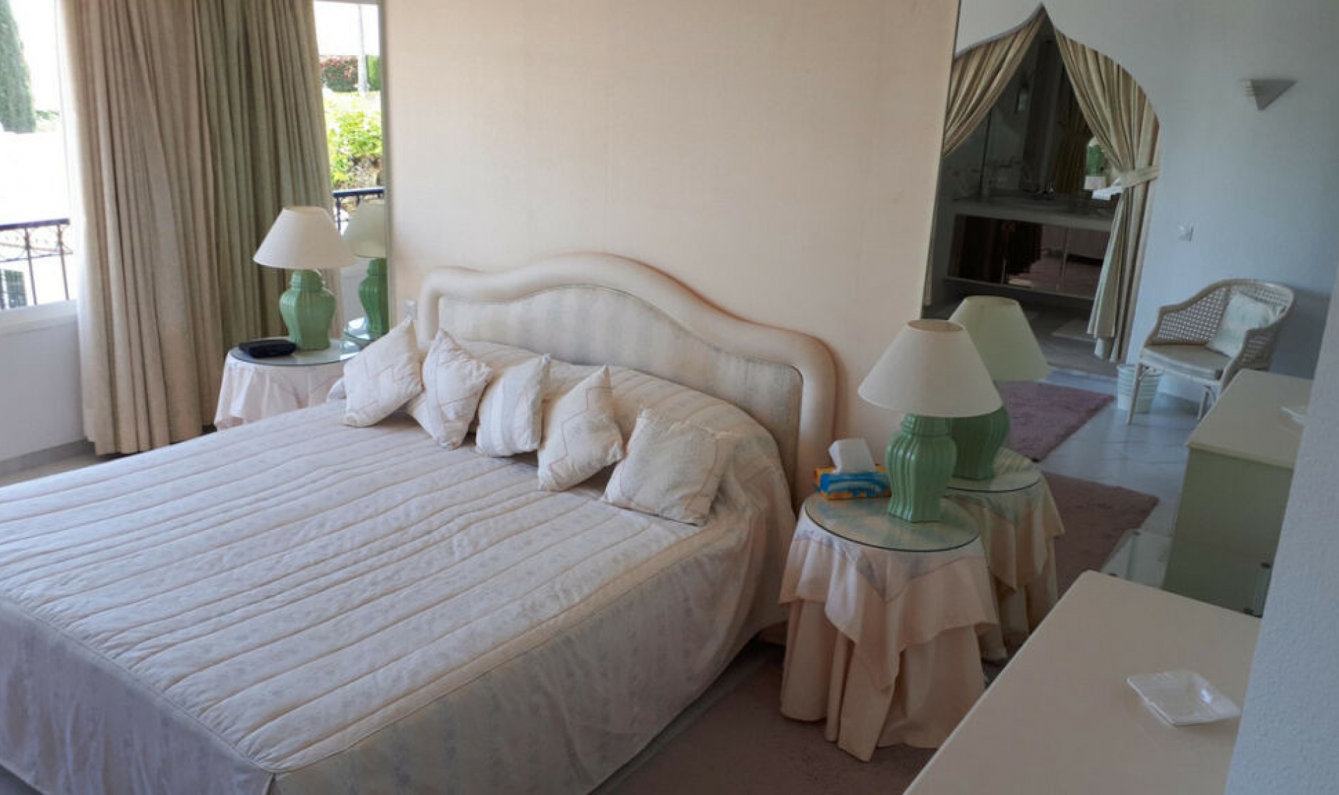 Resale - House -
Miraflores