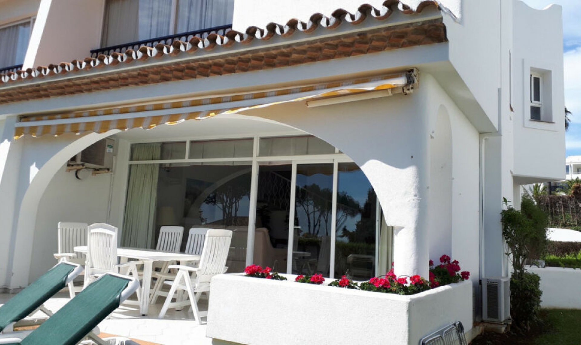 Resale - House -
Miraflores