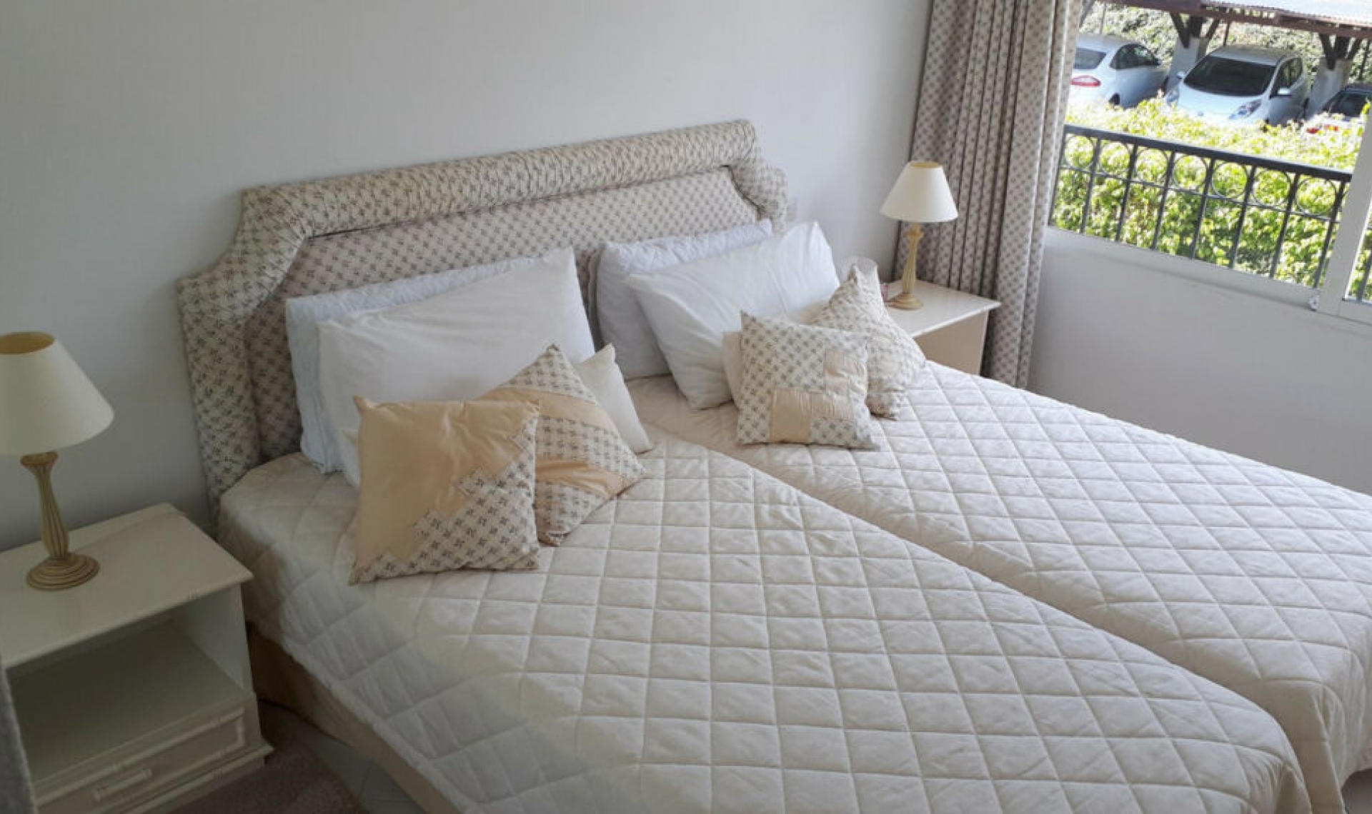 Resale - House -
Miraflores