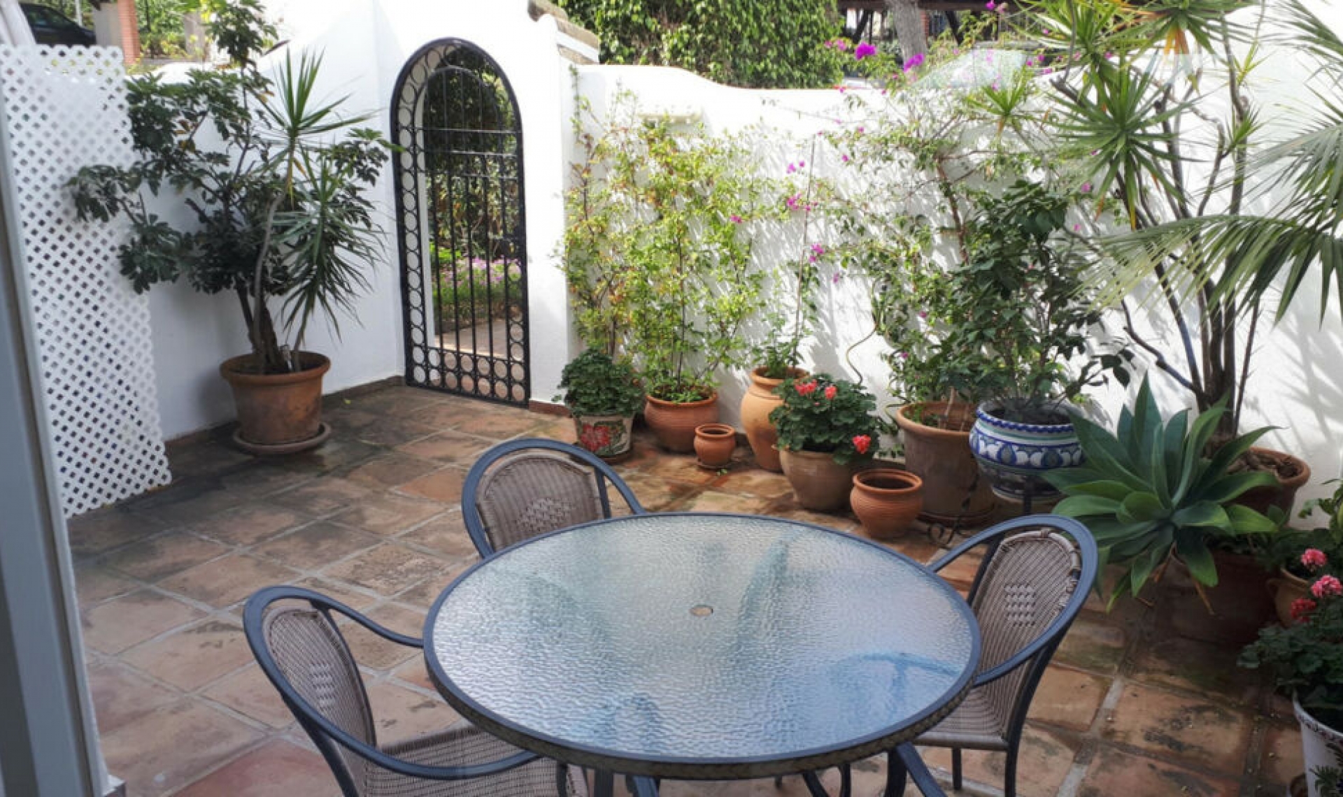 Resale - House -
Miraflores