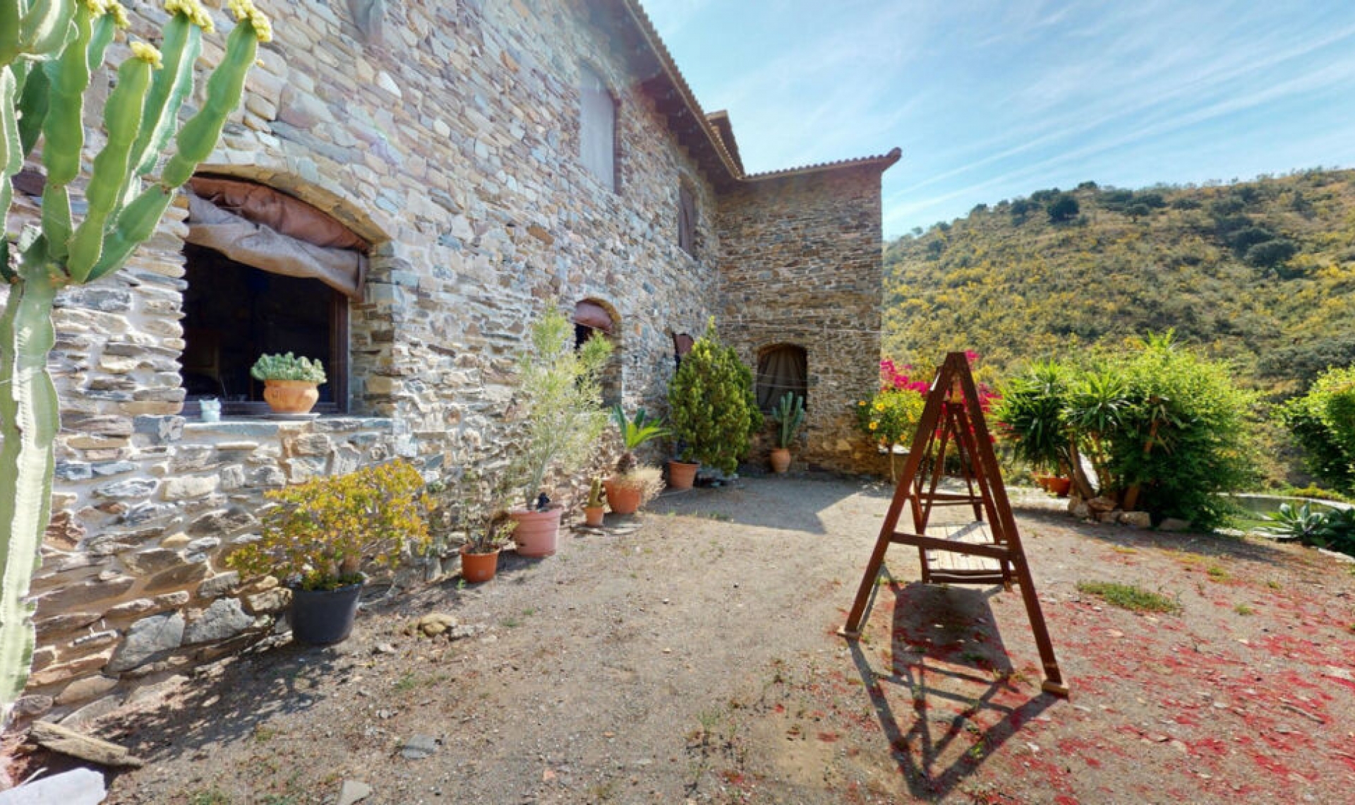 Resale - House -
Moclinejo