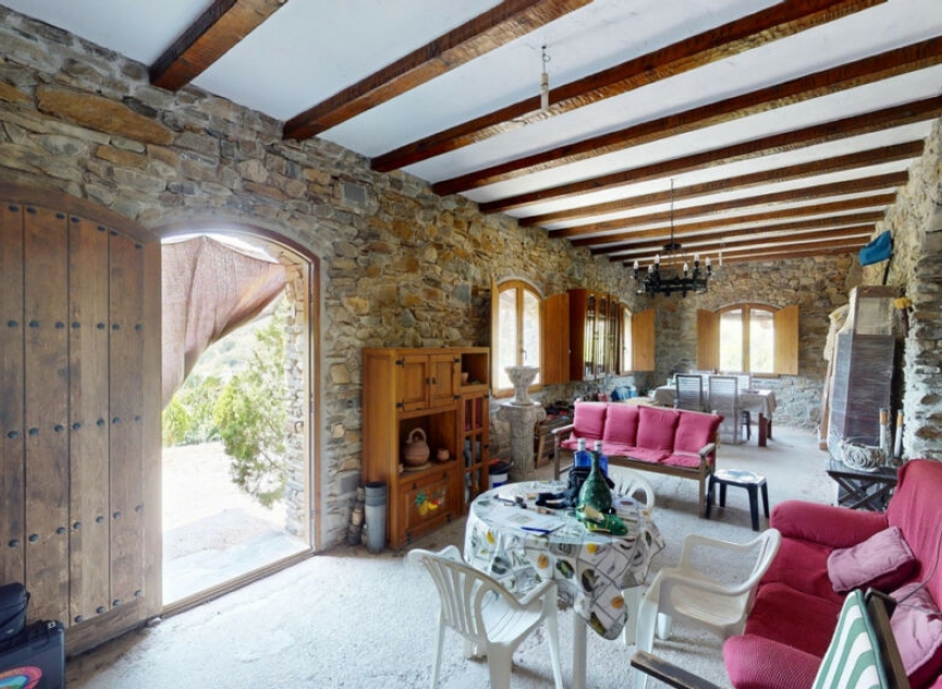 Resale - House -
Moclinejo