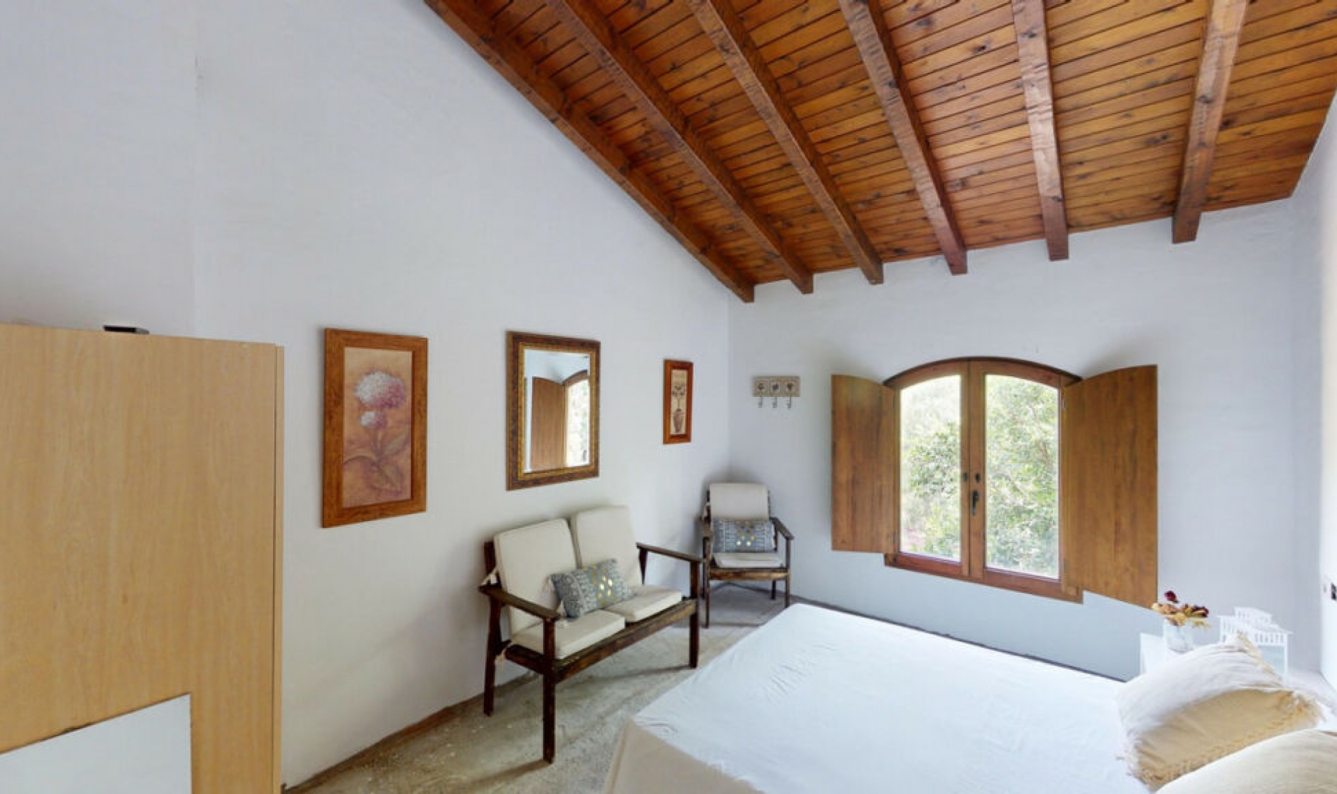 Resale - House -
Moclinejo