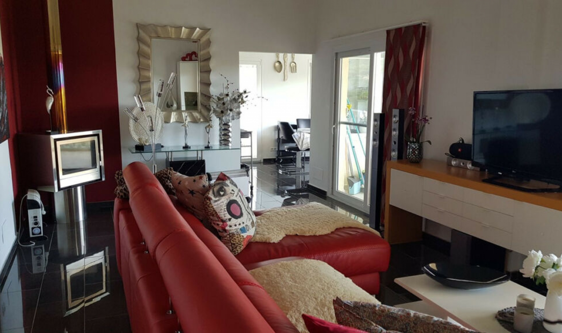 Resale - House -
Monda