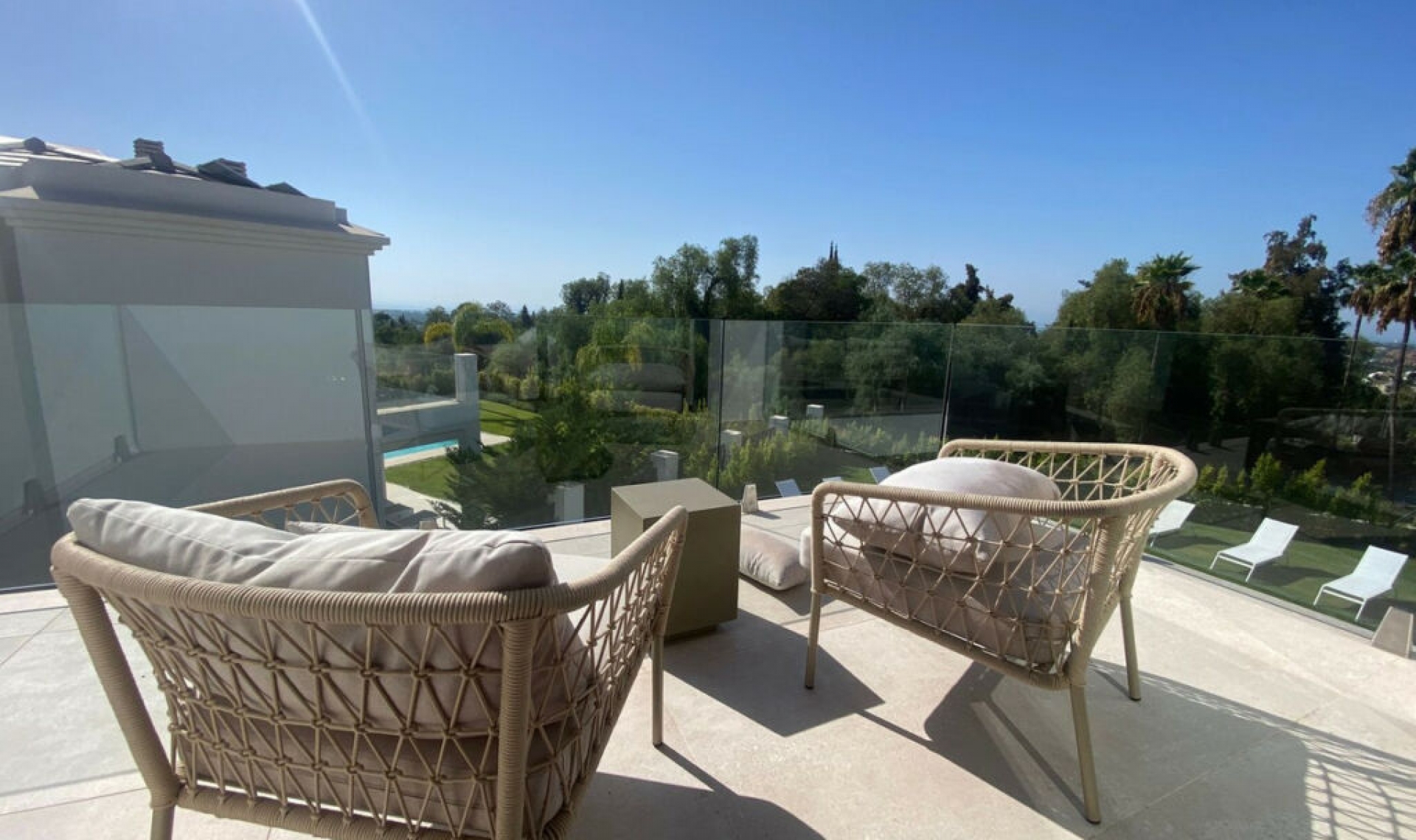 Resale - House -
Monte Halcones