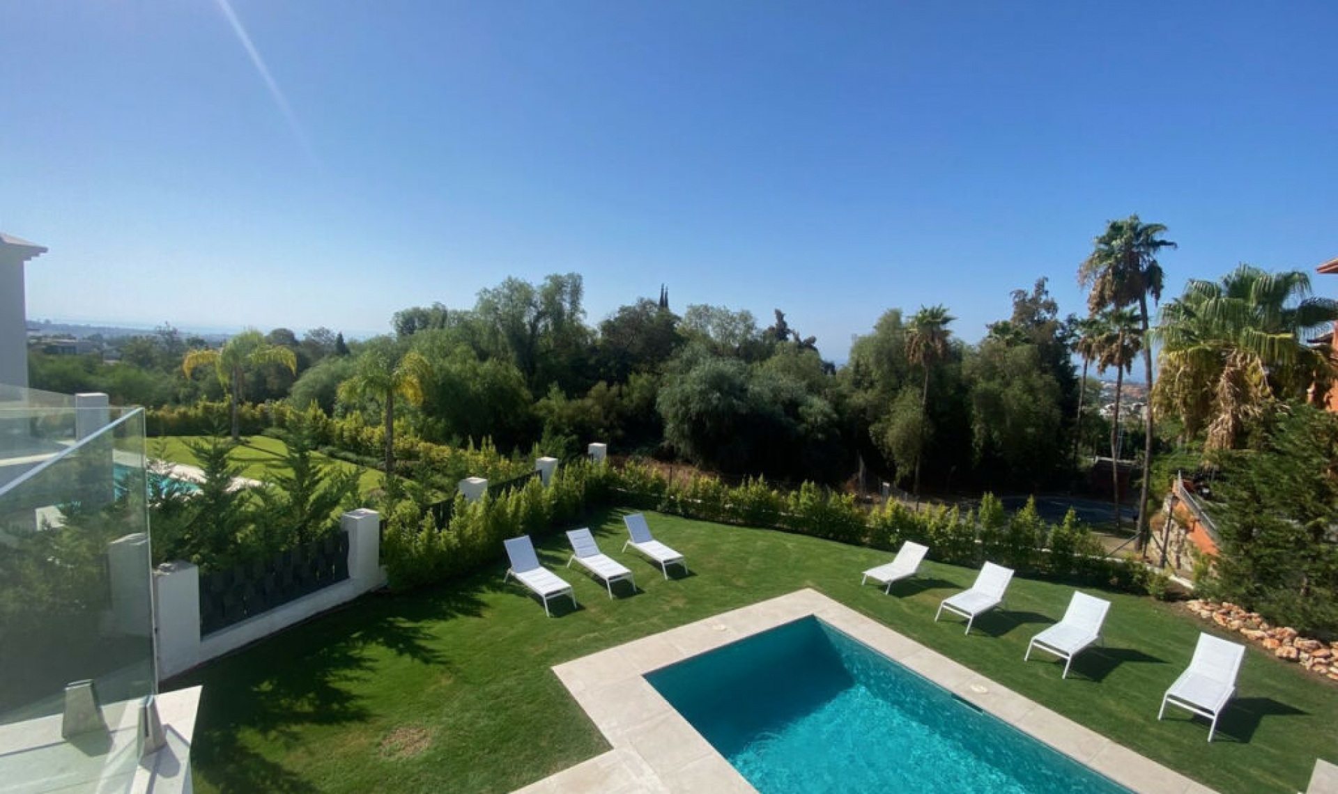 Resale - House -
Monte Halcones