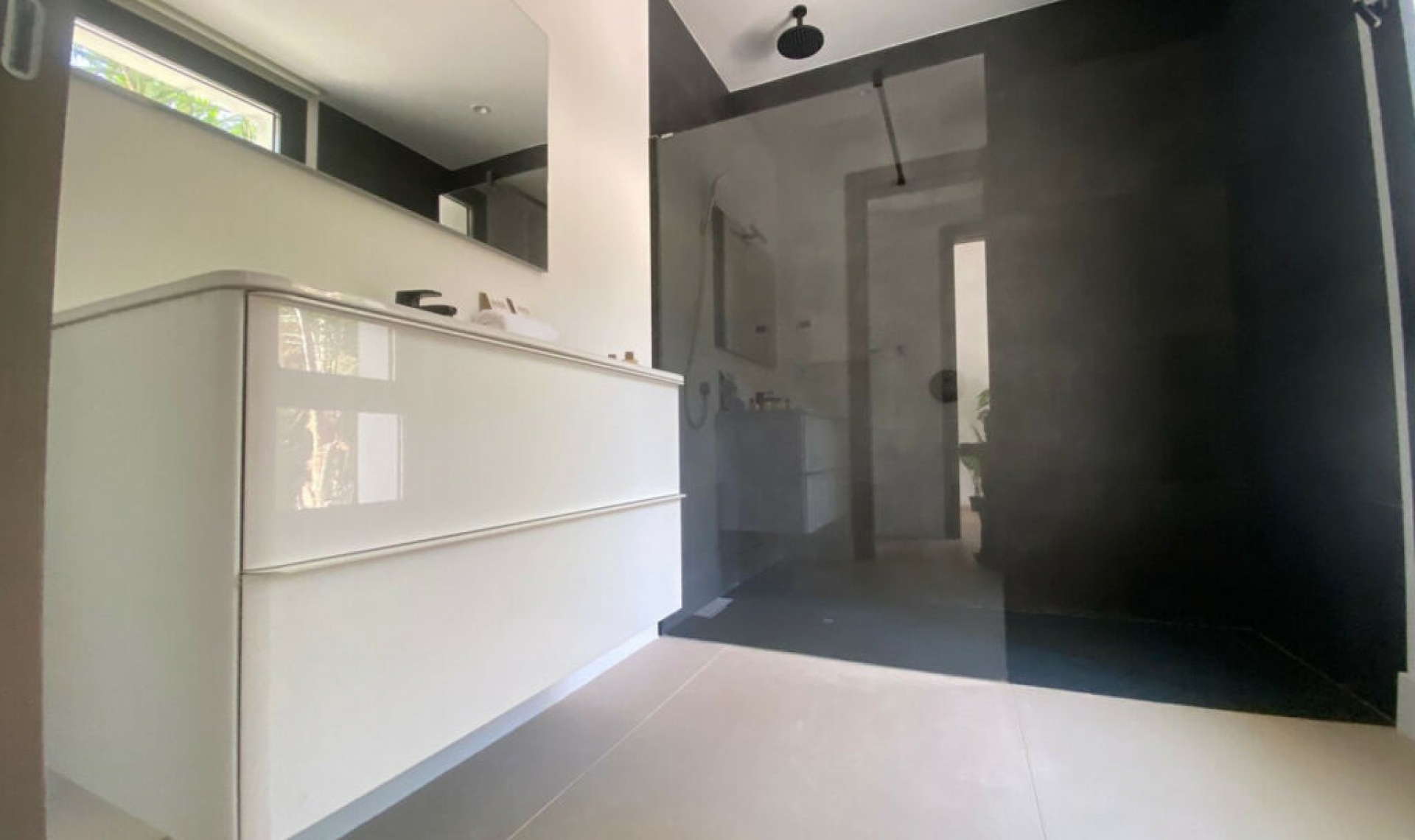 Resale - House -
Monte Halcones