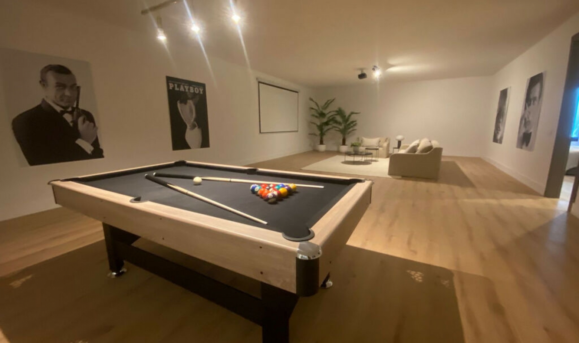 Resale - House -
Monte Halcones