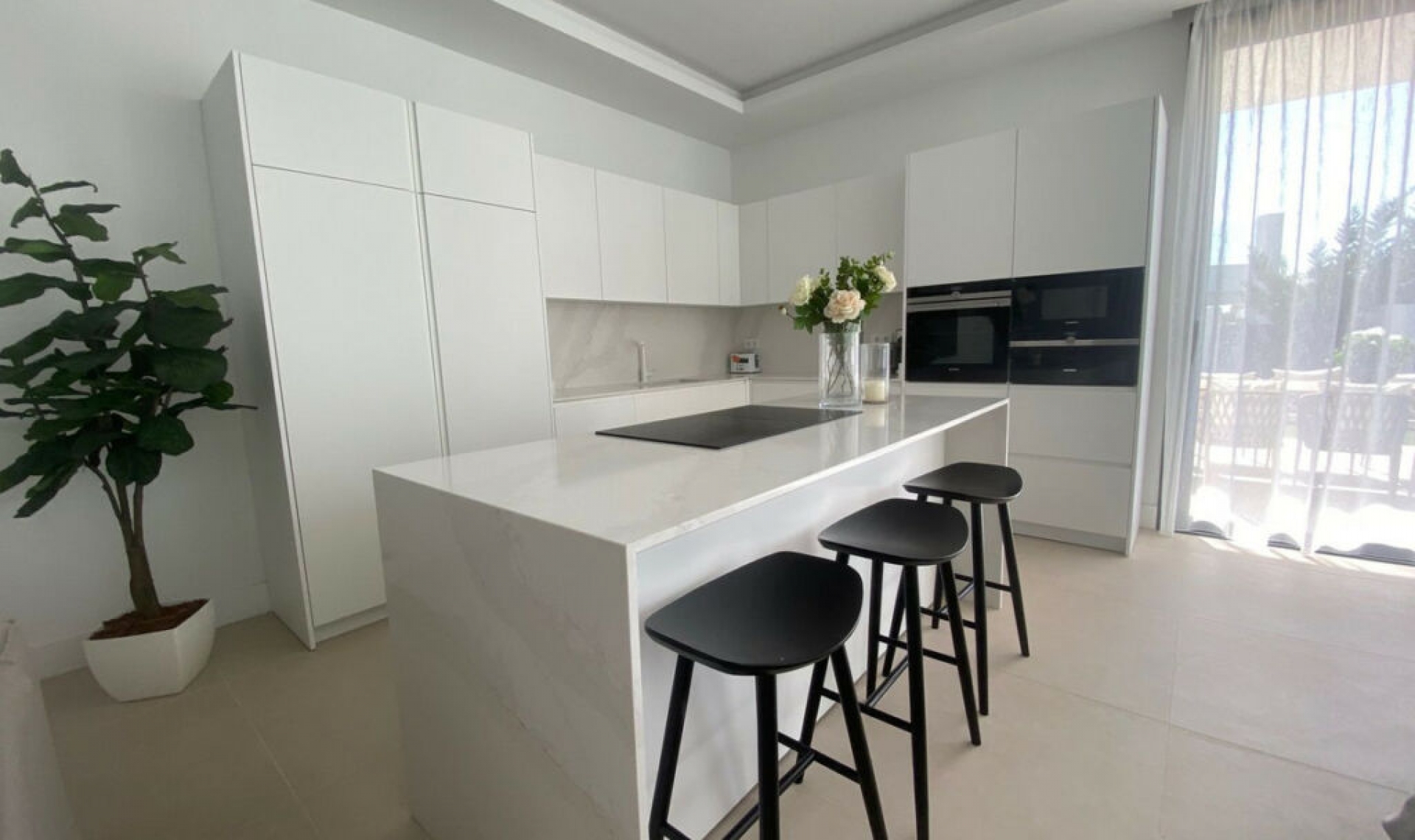 Resale - House -
Monte Halcones