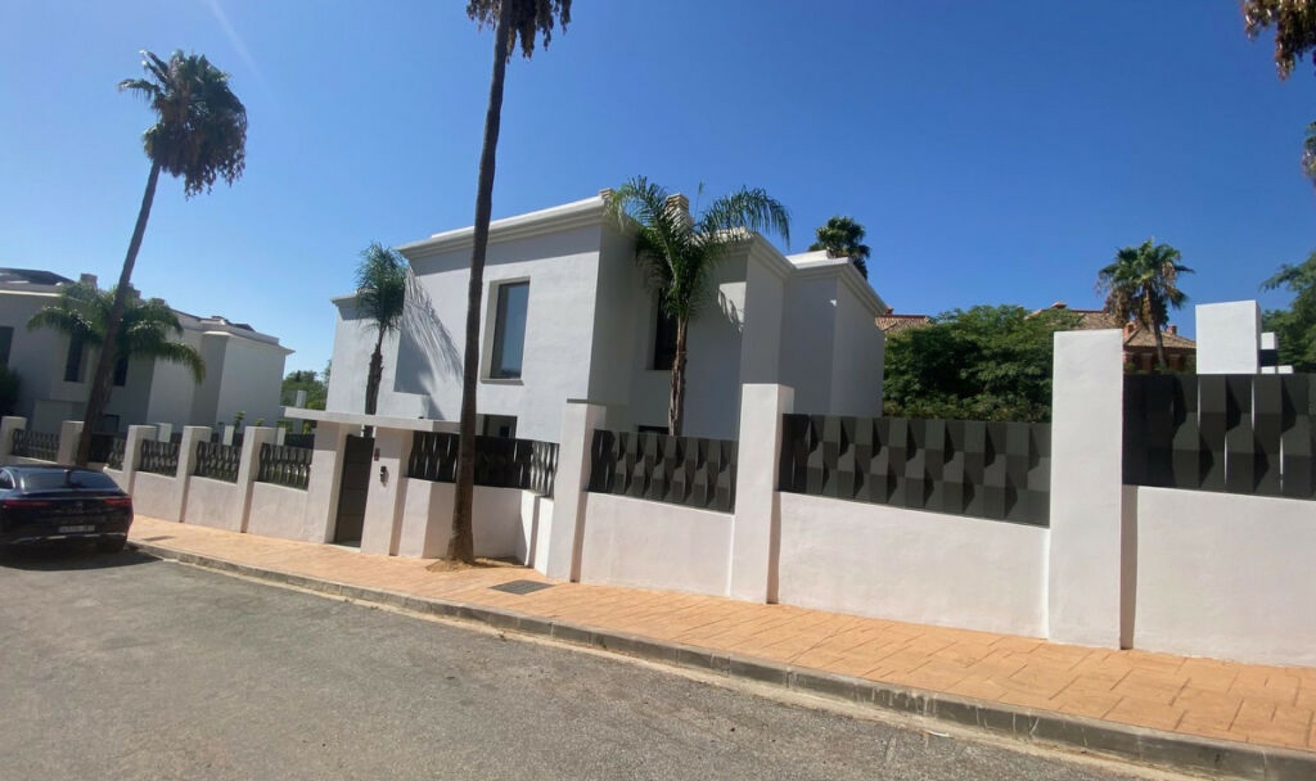 Resale - House -
Monte Halcones