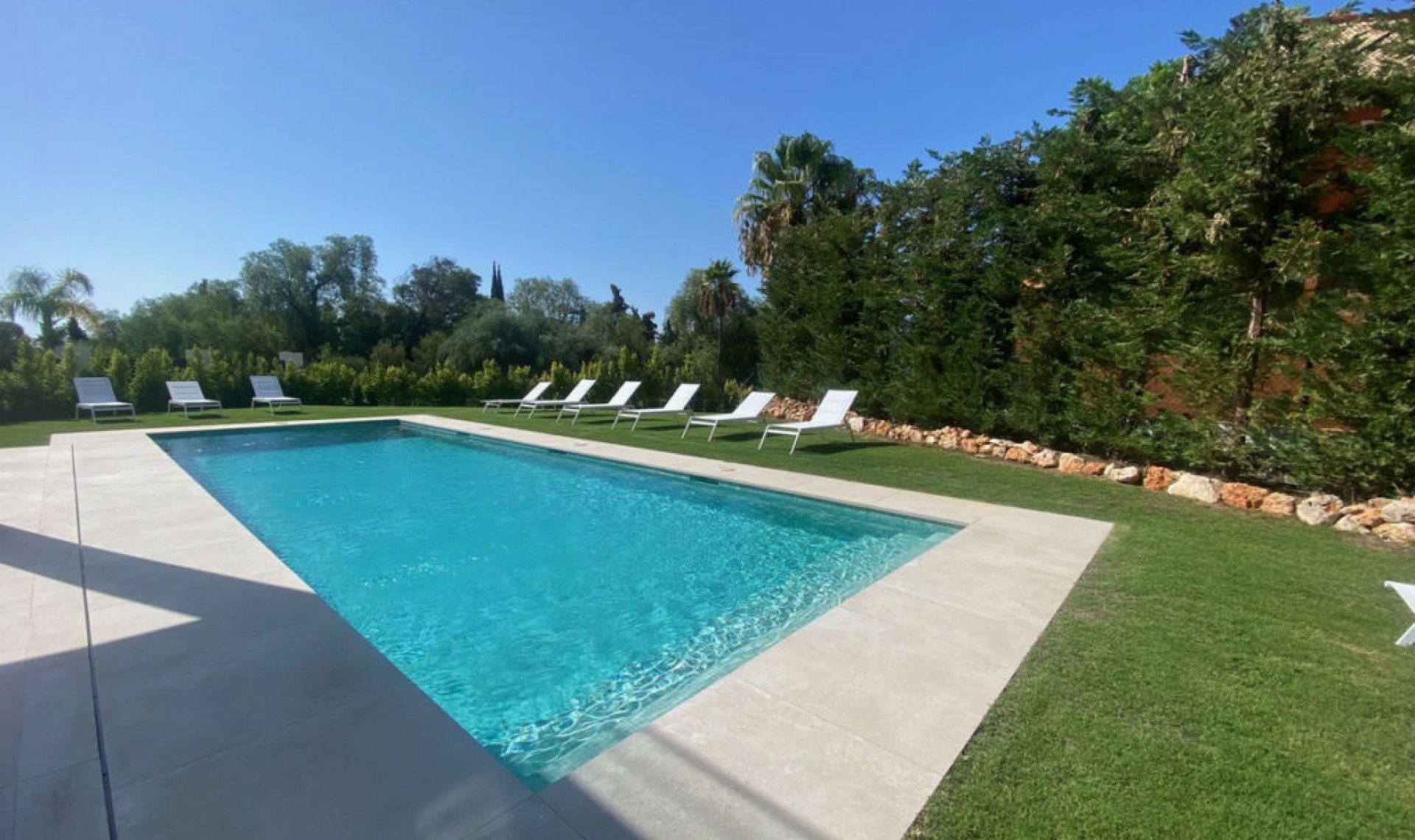 Resale - House -
Monte Halcones