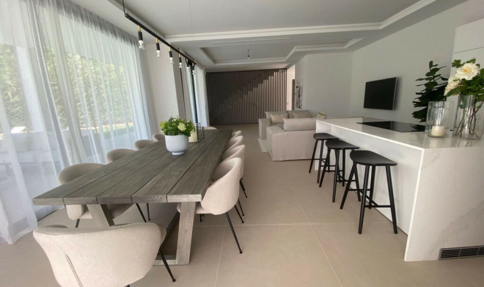 Resale - House -
Monte Halcones