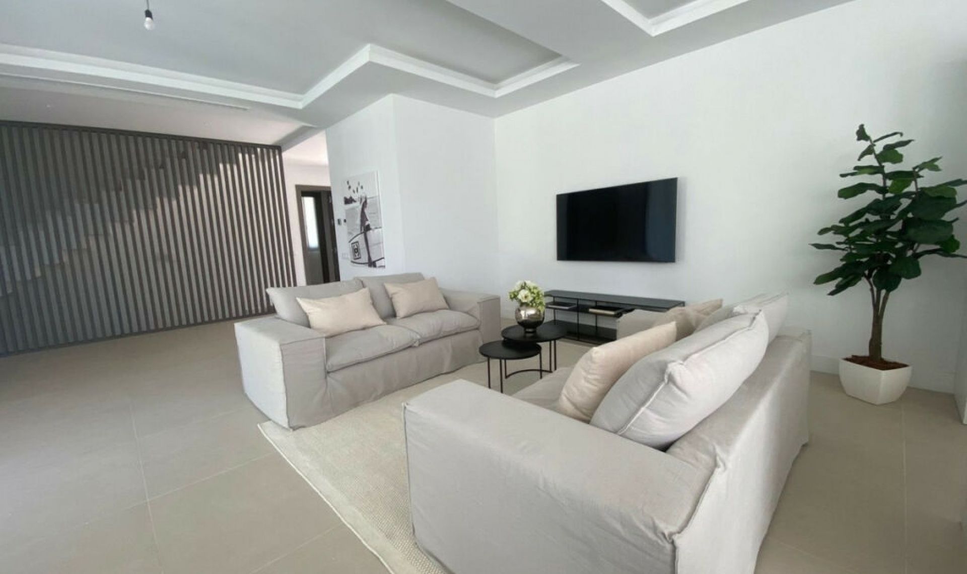 Resale - House -
Monte Halcones