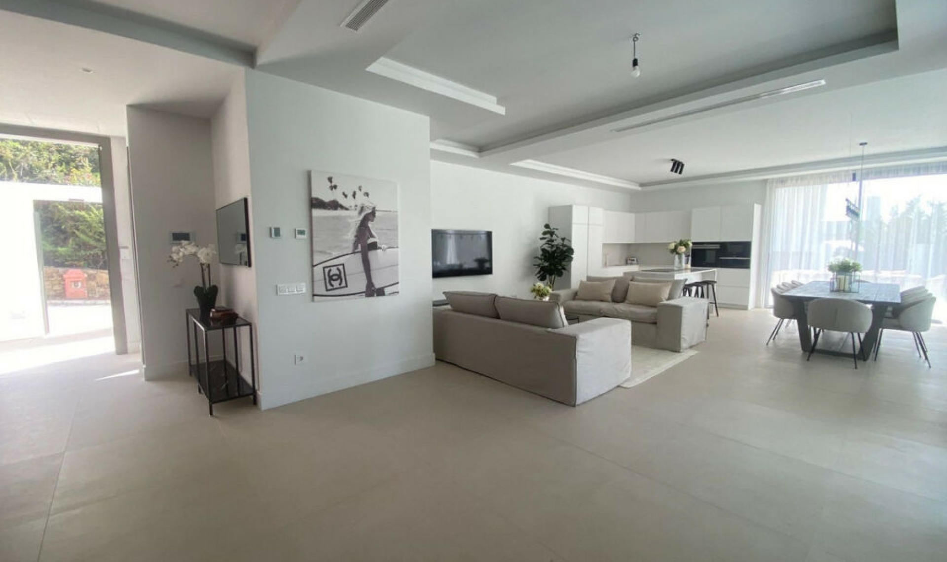 Resale - House -
Monte Halcones