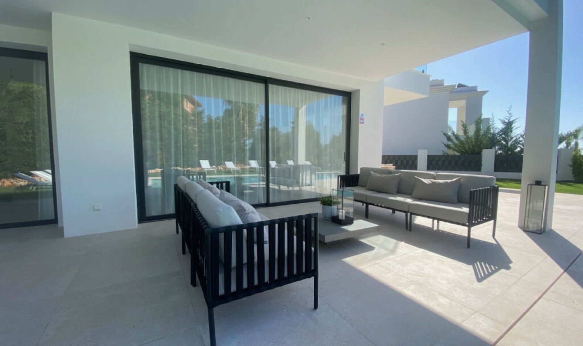 Resale - House -
Monte Halcones