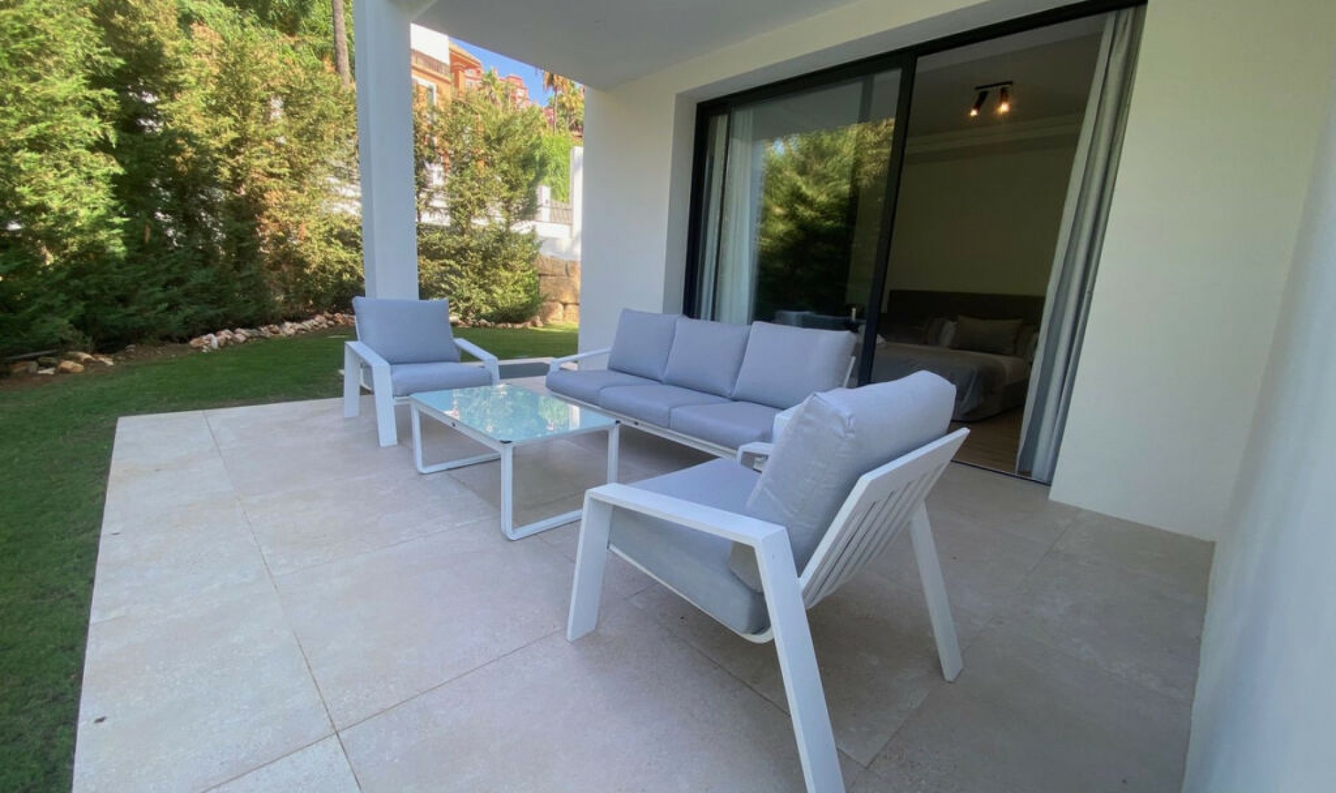 Resale - House -
Monte Halcones