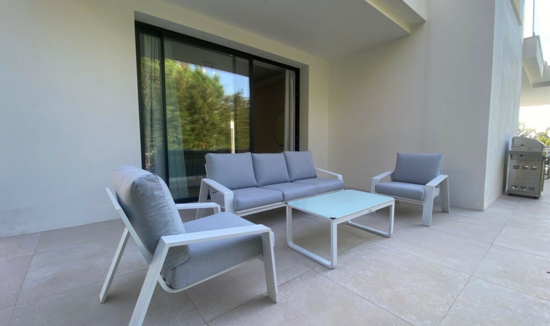 Resale - House -
Monte Halcones